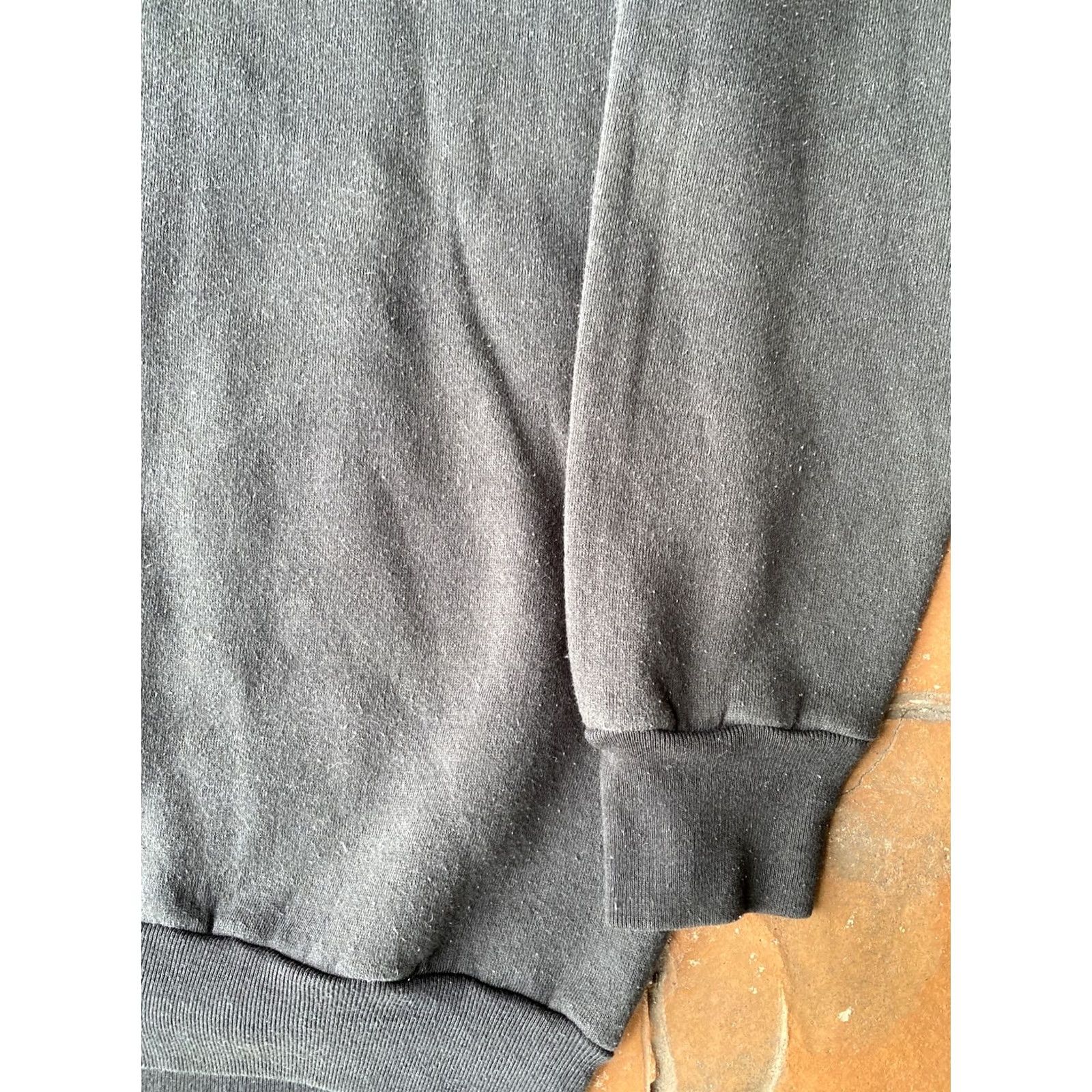 Fruit Of The Loom VINTAGE Phantom of the Opera 50/50 Crewneck Sweatshirt XL USA Crew Neck Unisex 80s Graphic Print Black Cotton Blend Fruit of the Loom Size US XL / EU 56 / 4 - 6 Thumbnail