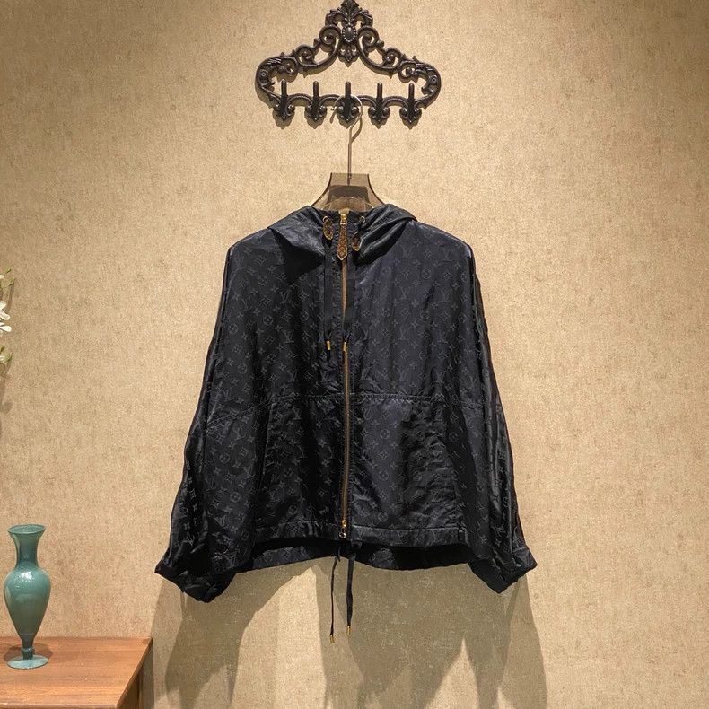 Louis Vuitton Louis Vuitton Black Old Flower Full Print Hooded Trooper J Size XS / US 0-2 / IT 36-38 - 1 Thumbnail