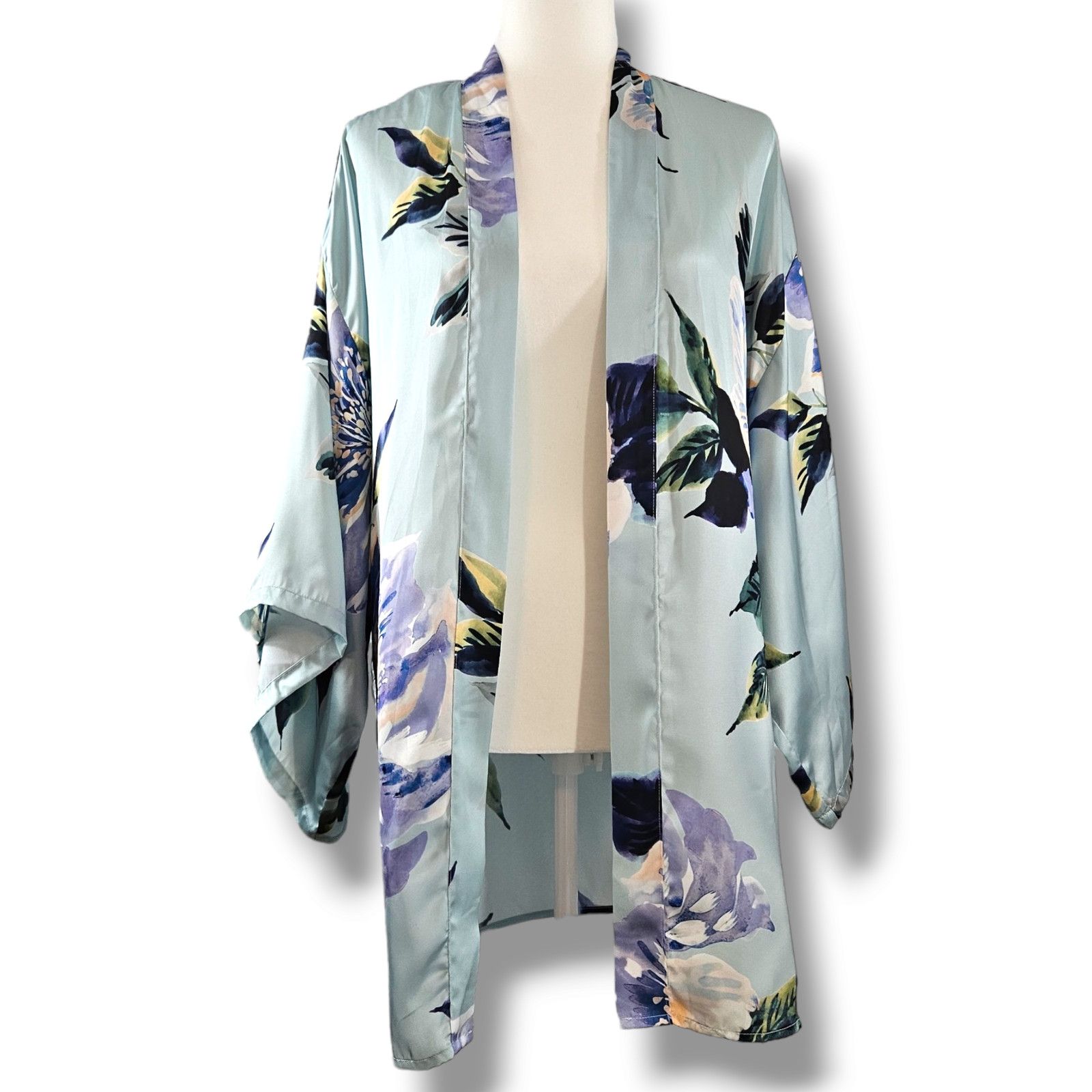 Show Me Your MuMu EUC Show Me Your MuMu Kimono [no Sash] Sz. XS Mint Floral Size ONE SIZE - 2 Thumbnail