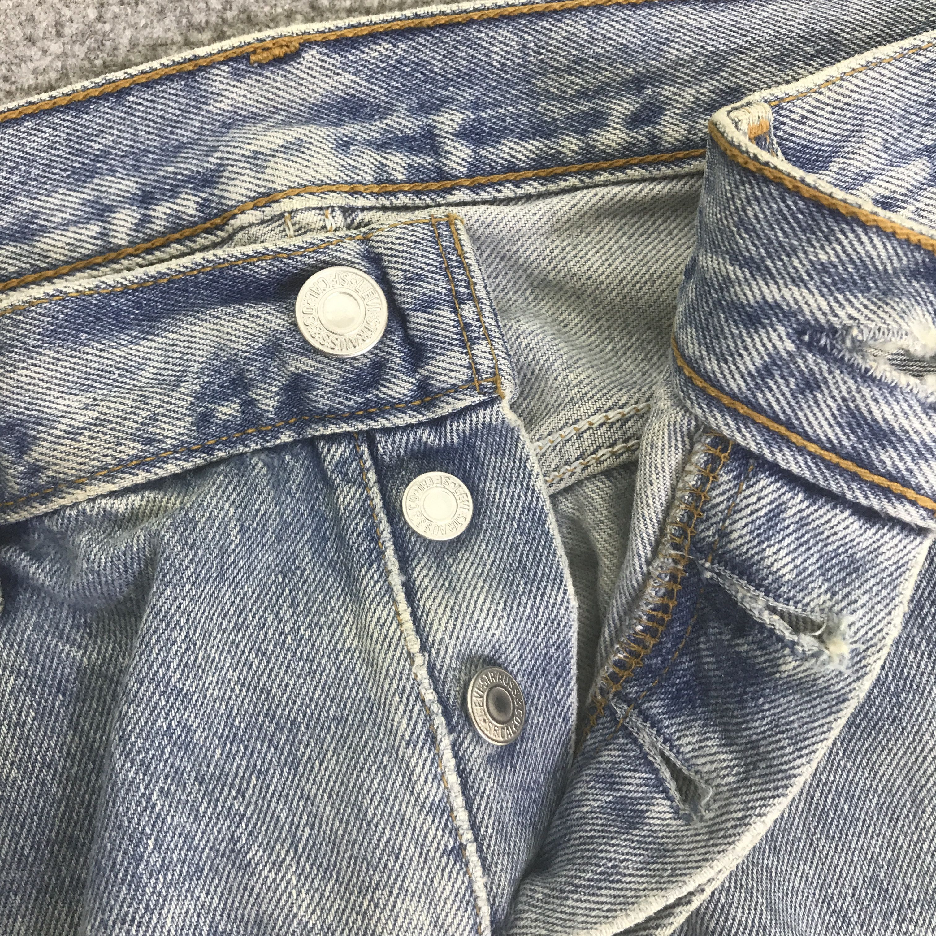 Levi's Vintage Clothing LEVI'S 501 DISTRESSED DENIM JEAN PANTS K129B9 Size US 32 / EU 48 - 12 Thumbnail