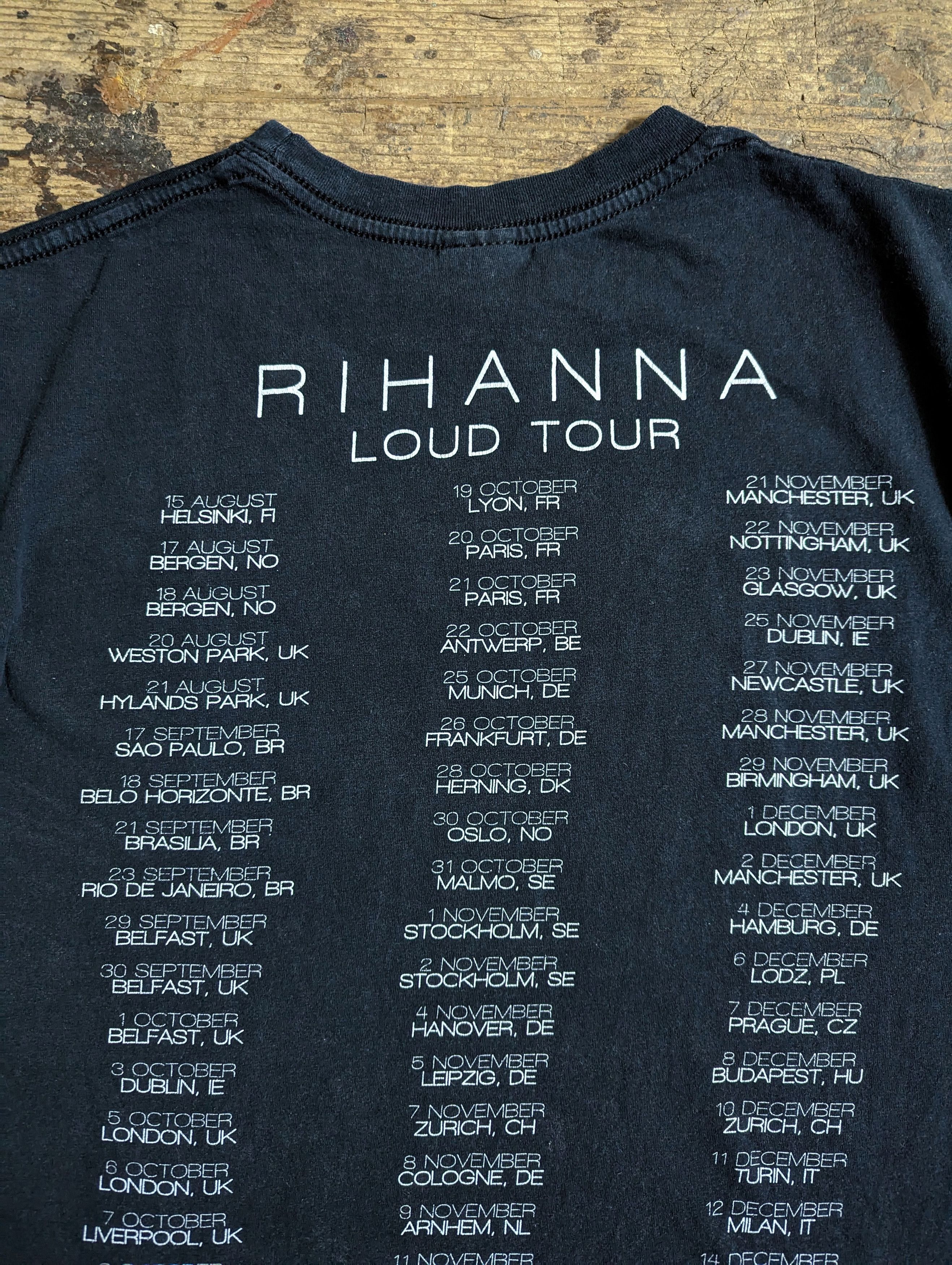 Band Tees 00s Rihanna "Loud" Tour T Shirt Size S / US 4 / IT 40 - 5 Thumbnail