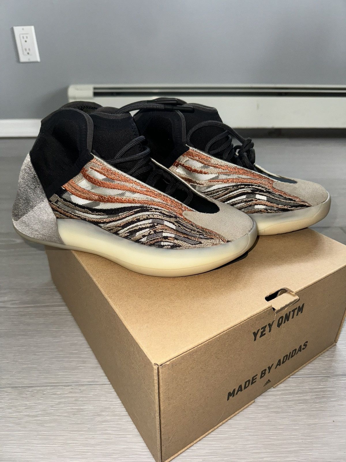 Adidas × Yeezy YZY QNTM Size US 7 / EU 40 - 5 Thumbnail