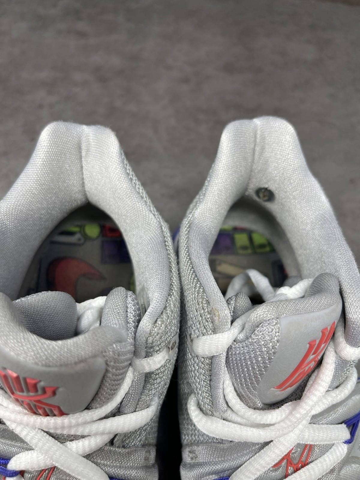 Nike Nike Kyrie 5 Sneakers Kids Size 6Y GS Grey Green AQ2456-099 Size US 6 / EU 39 - 9 Thumbnail