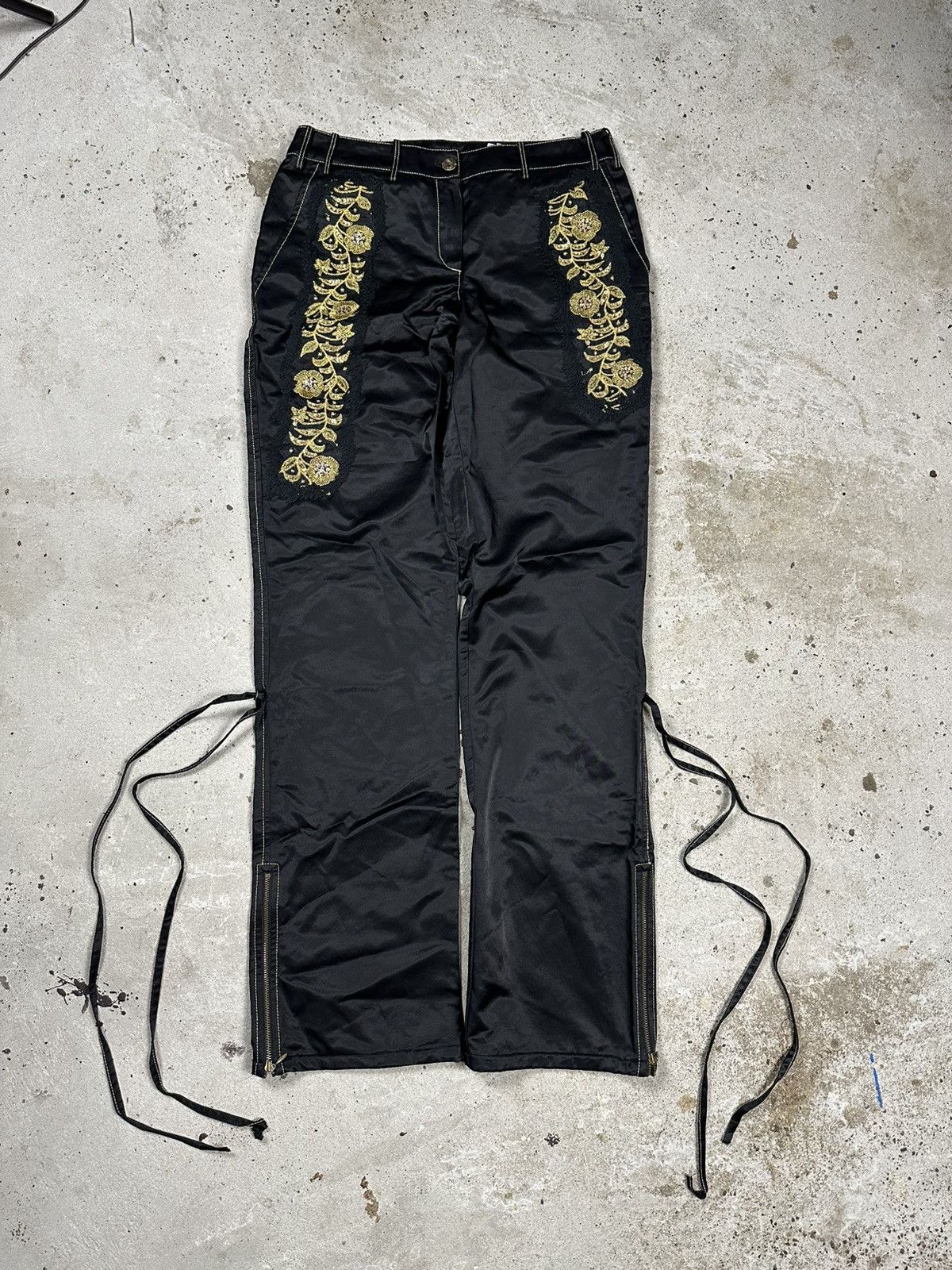 Roberto Cavalli Vintage Y2K Roberto Cavalli Class Baggy Embroidery Pants Size 30" / US 8 / IT 44 - 1 Thumbnail