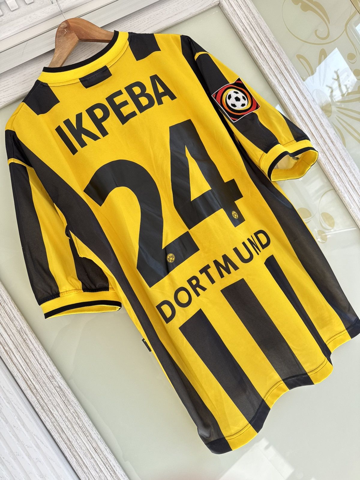 Vintage Ikpeba #24 Borussia Dortmund 2000-2001 Vintage Soccer Jersey Size US L / EU 52-54 / 3 - 6 Thumbnail