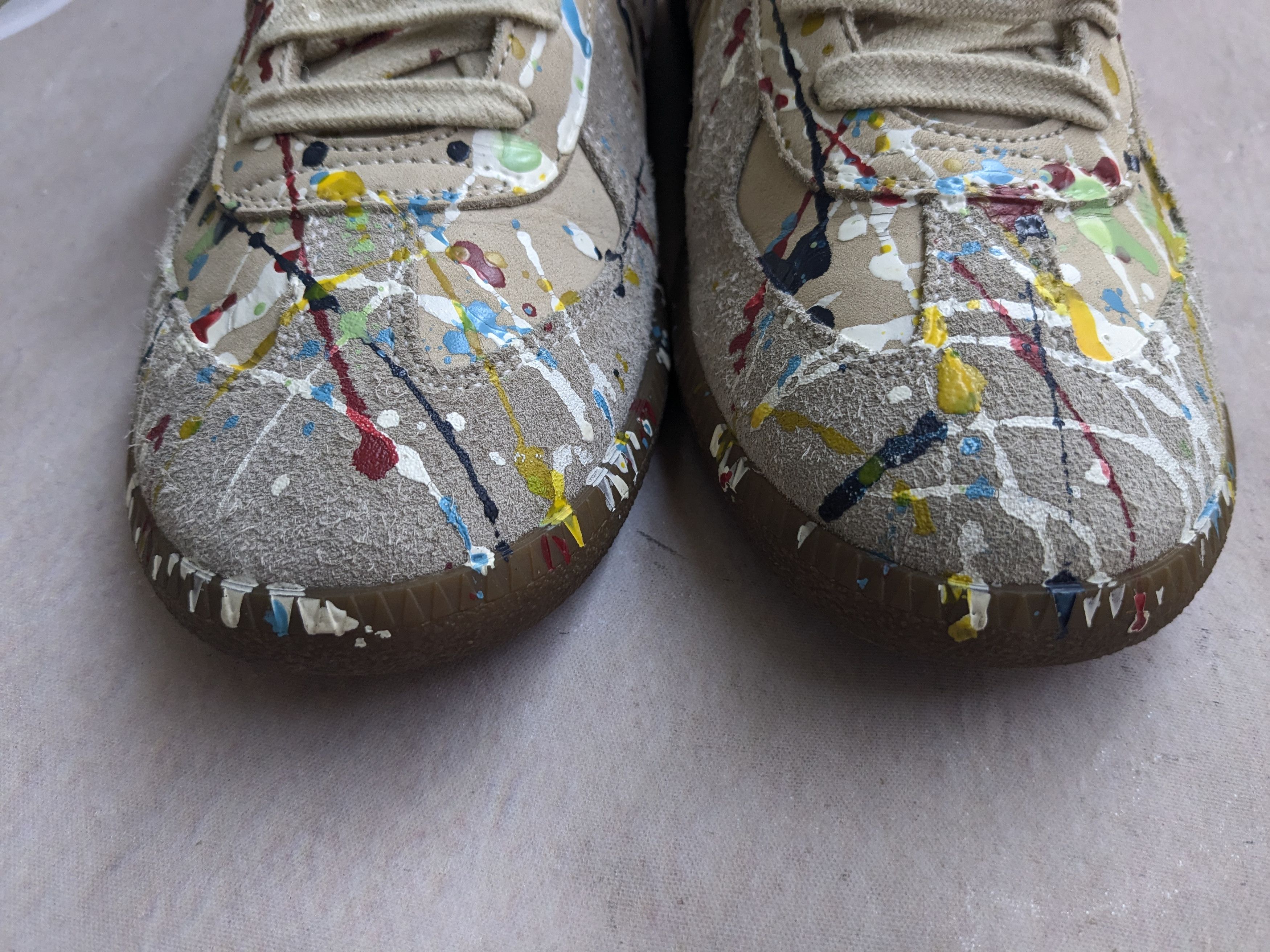 Maison Margiela Maison Margiela GAT Replica Beige Paint 7 40 Suede Leather Size US 7 / EU 40 - 2 Thumbnail