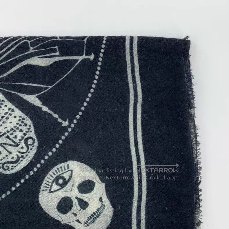 Alexander McQueen Alexander Mcqueen Black skull printed cashmere tassel scar Size ONE SIZE - 3 Thumbnail