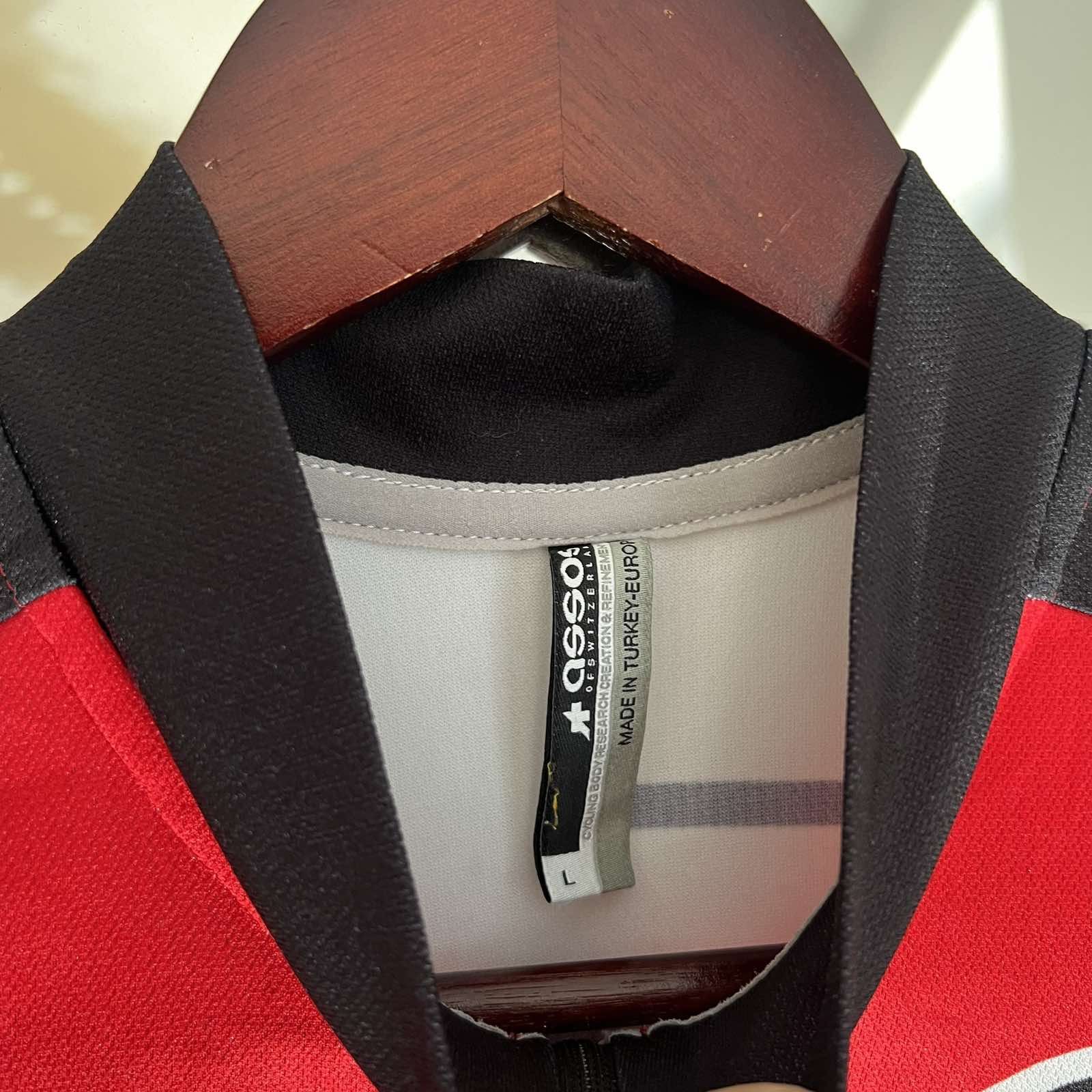 Other Assos Bicycle Jersey Sz L Size US L / EU 52-54 / 3 - 3 Thumbnail