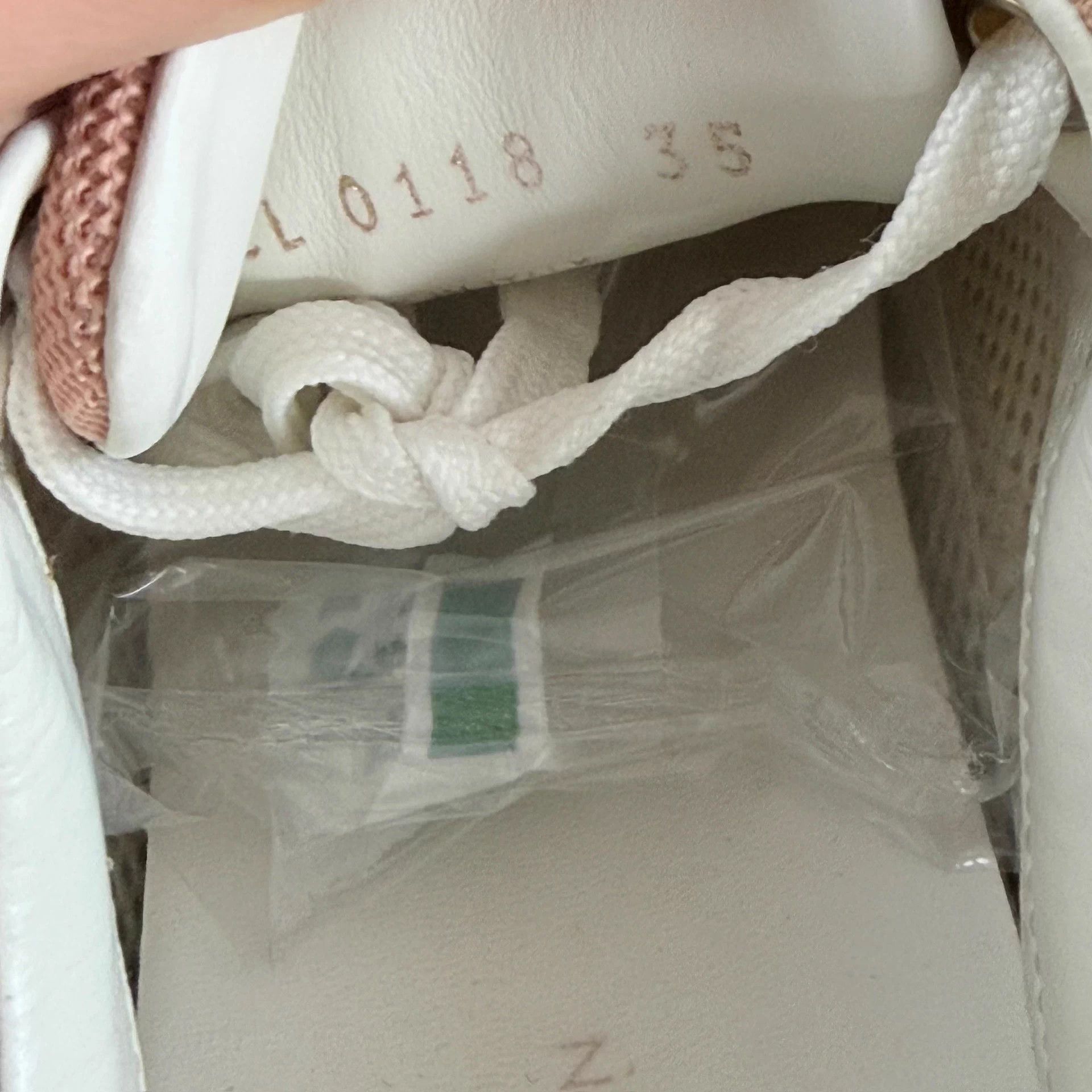 Louis Vuitton LV Run Away white pink checkerboard 35 EU 95 new Size US 4 / IT 34 - 7 Thumbnail