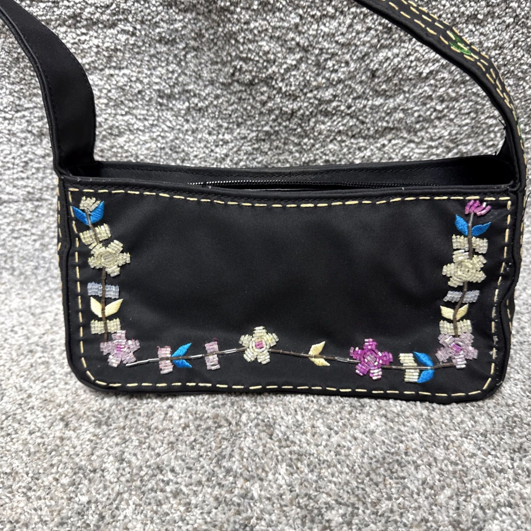 Vintage VINTAGE 90s Y2K Purse Embroidered Beaded Floral Boho Cottagecore Fairy Grunge Shoulder Bag Black PVC Women Size ONE SIZE - 2 Thumbnail