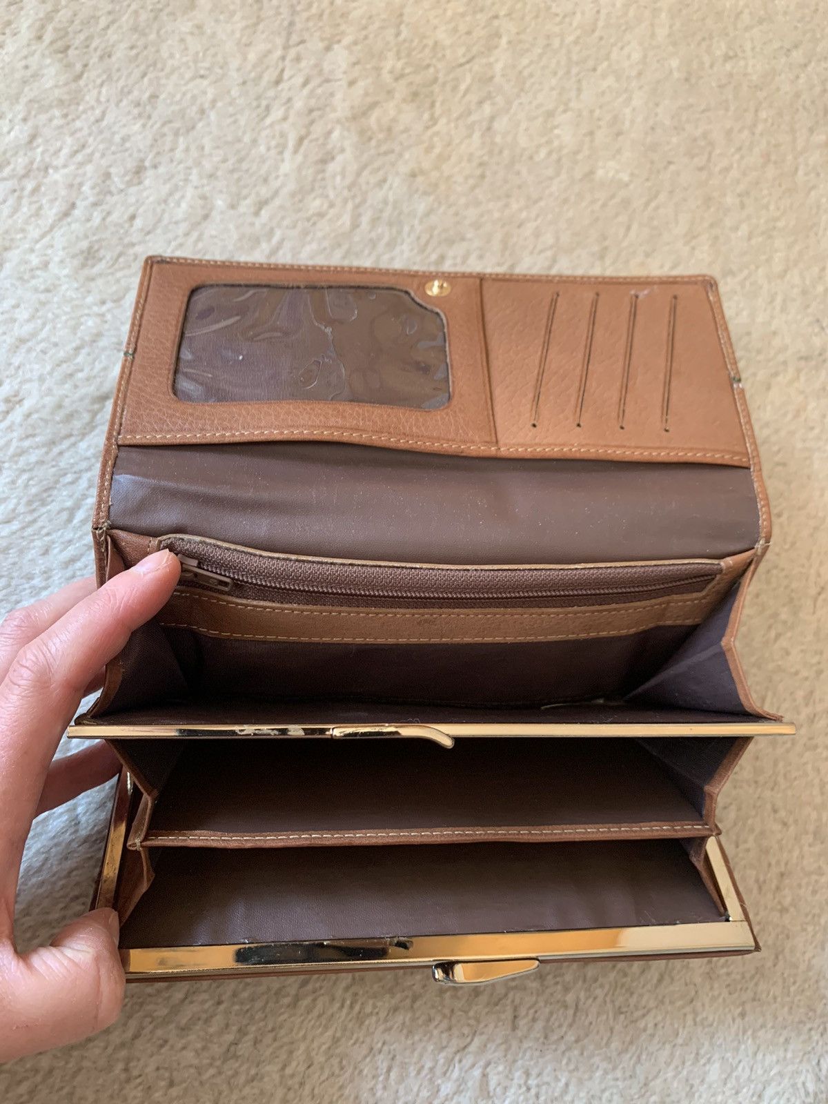 Designer × Other × Vintage Vintage 80s Designer Wallet Italian Leather (from Italy) Size ONE SIZE - 15 Thumbnail