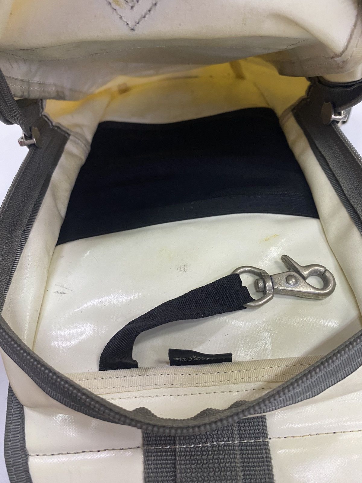 Japanese Brand Porter Cross Body Leather Bag Size ONE SIZE - 11 Thumbnail