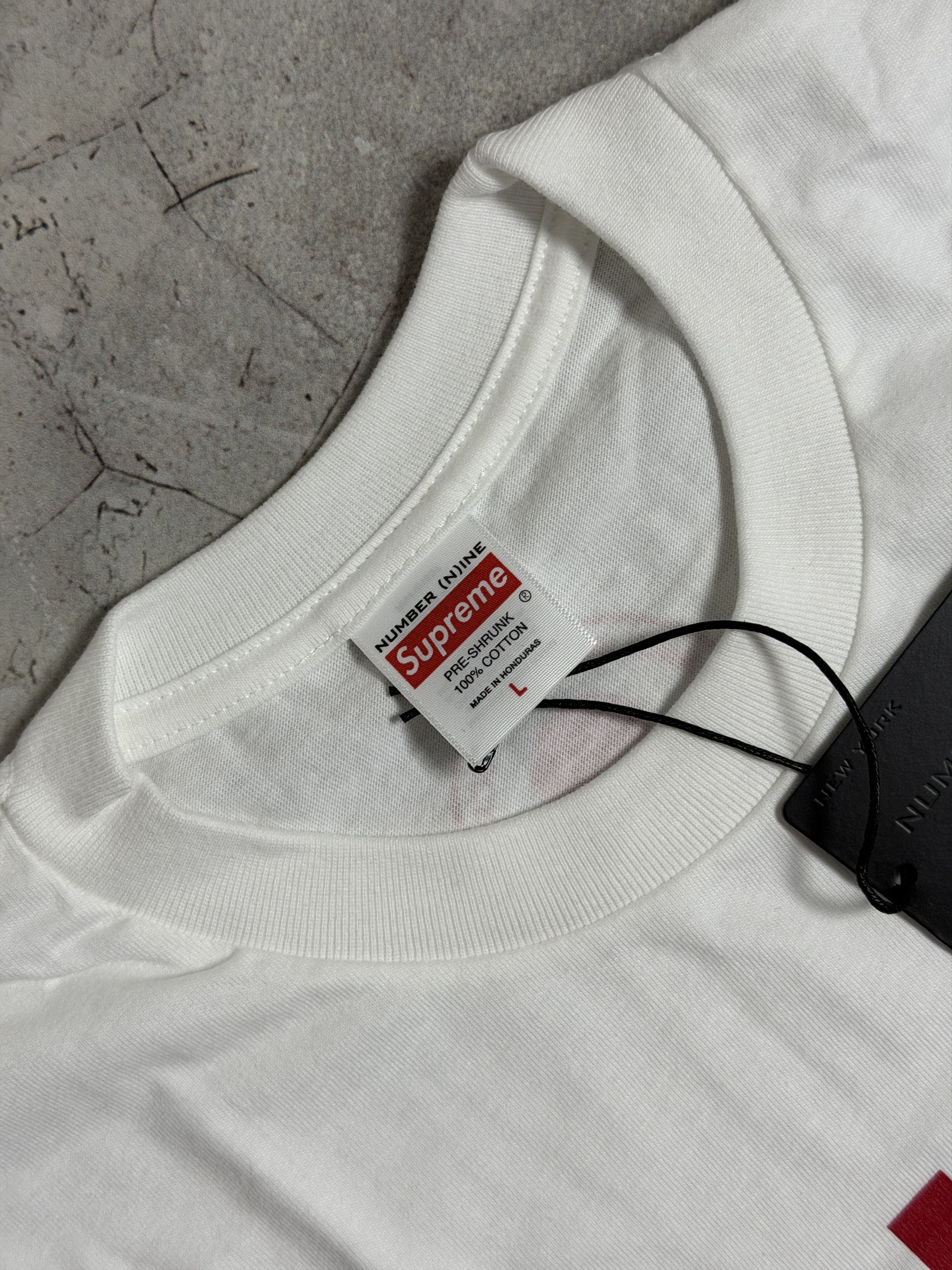 Number (N)ine × Supreme Supreme Number Nine Shut Up, White Size US L / EU 52-54 / 3 - 7 Thumbnail