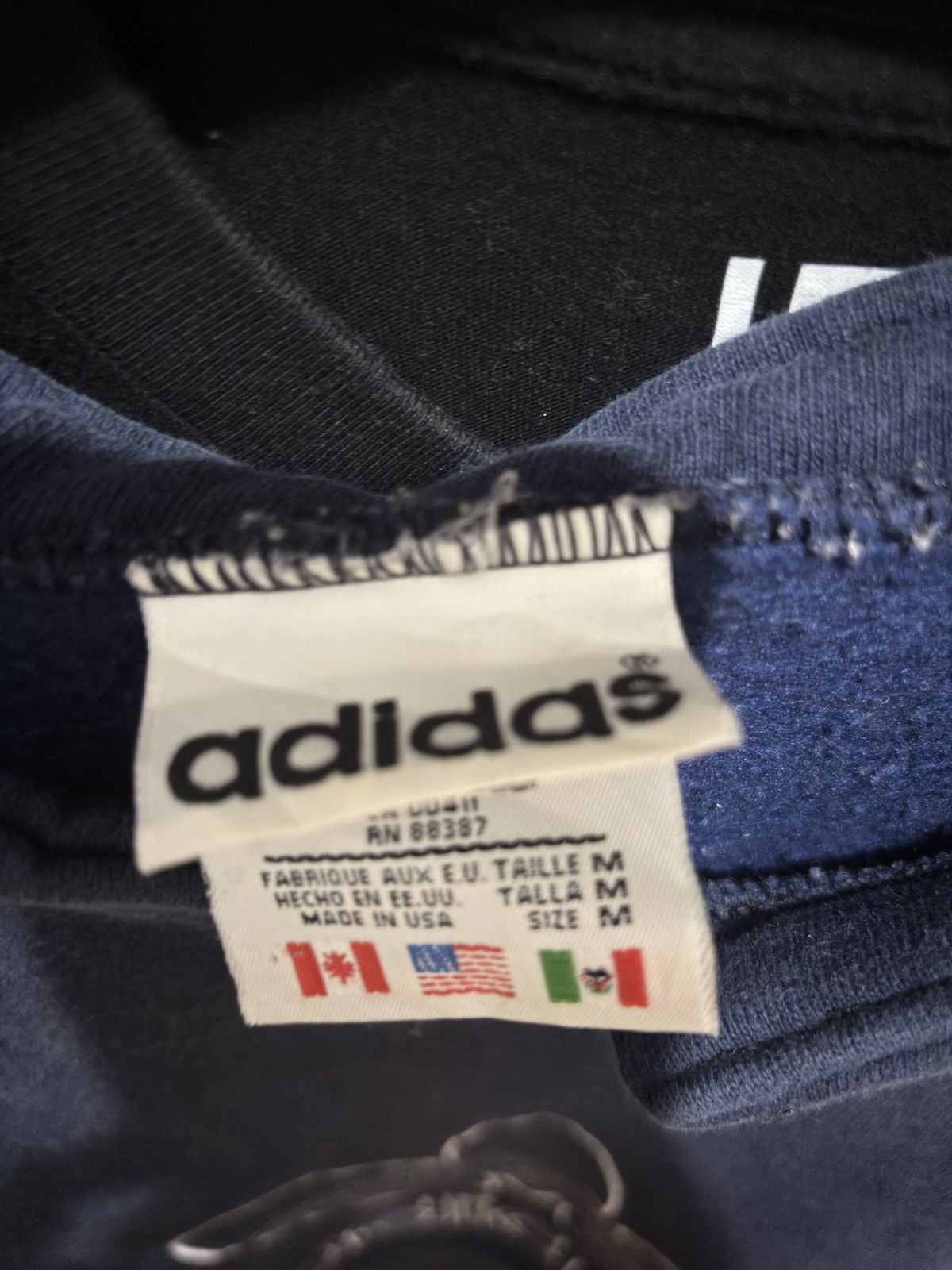 Adidas Adidas Sweatshirt Crewneck Big Logo Vintage Size US M / EU 48-50 / 2 - 3 Thumbnail