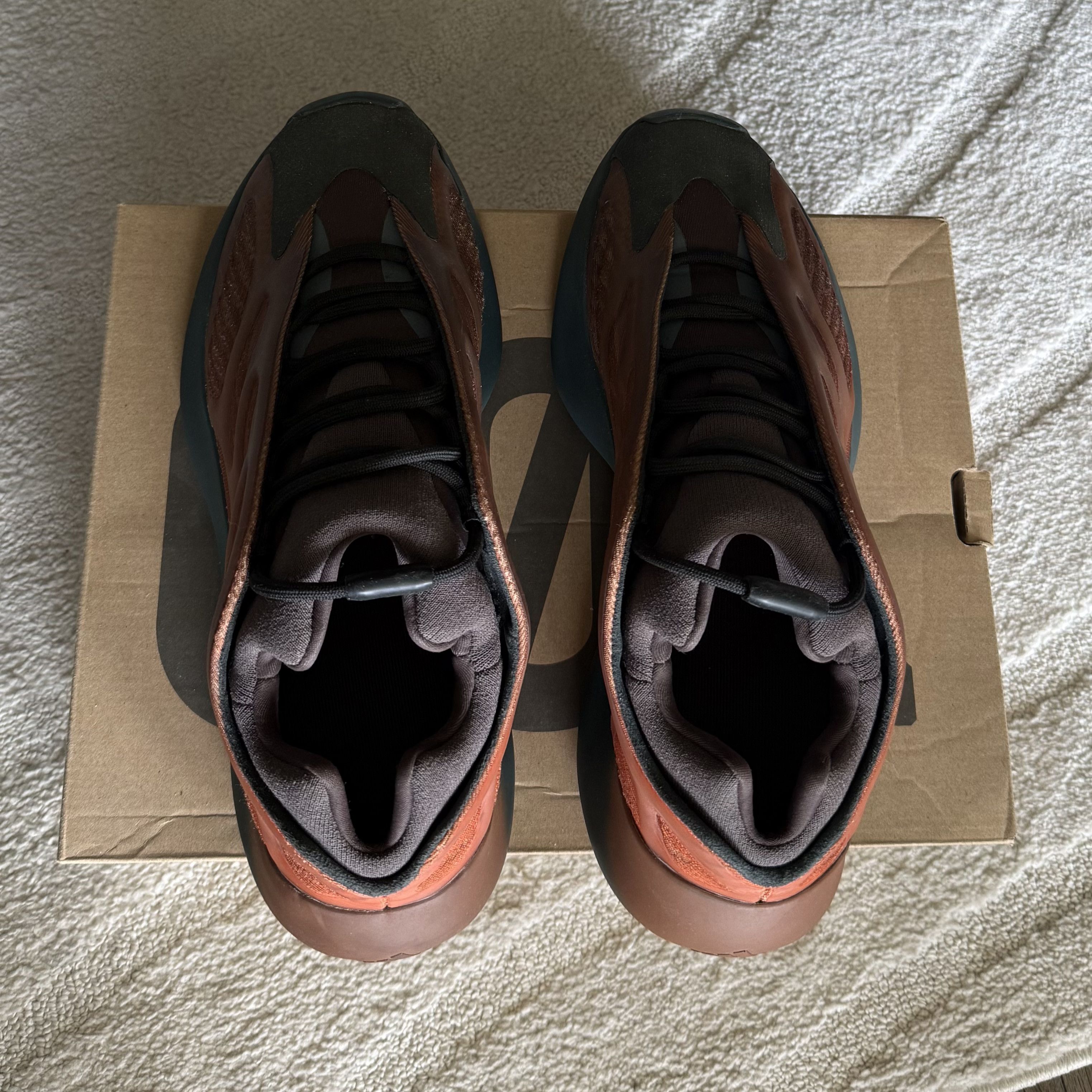 Yeezy Yeezy 700v3 copper fade Size US 10.5 / EU 43-44 - 3 Thumbnail