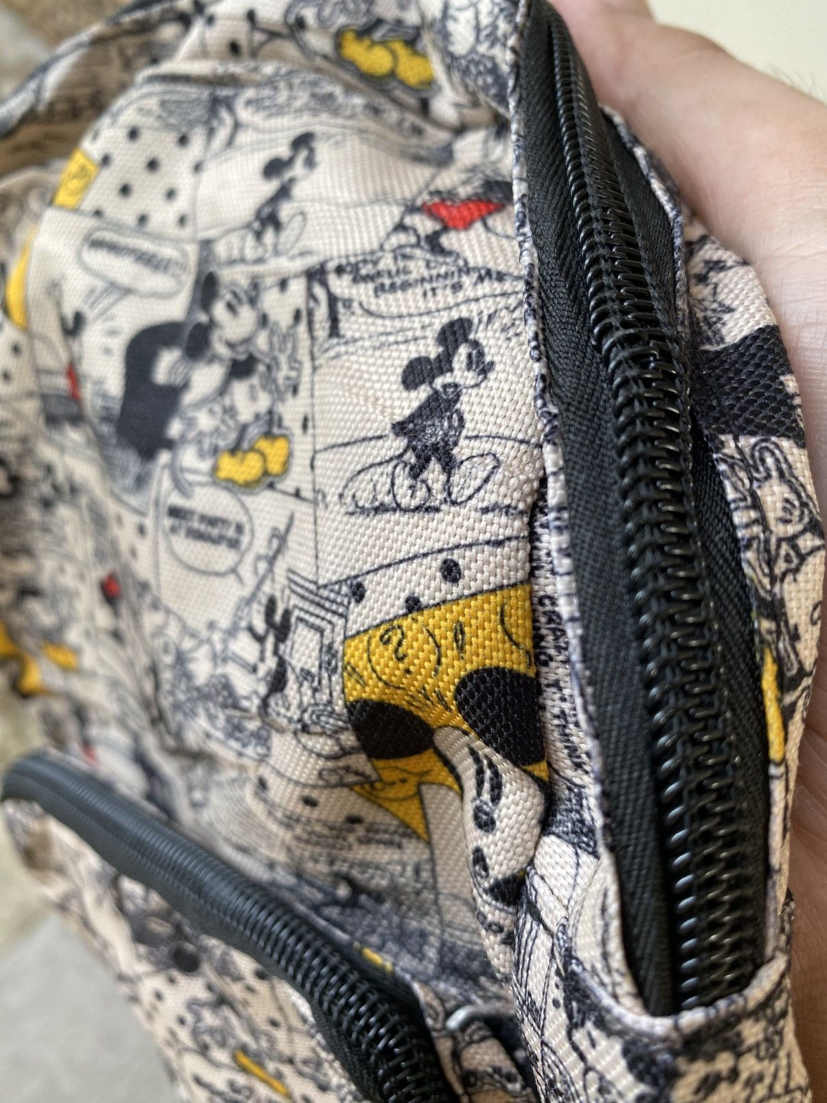 Disney × Mickey Mouse Mickey Mouse Sling Crossbody Bag Fullprint Size ONE SIZE - 5 Thumbnail
