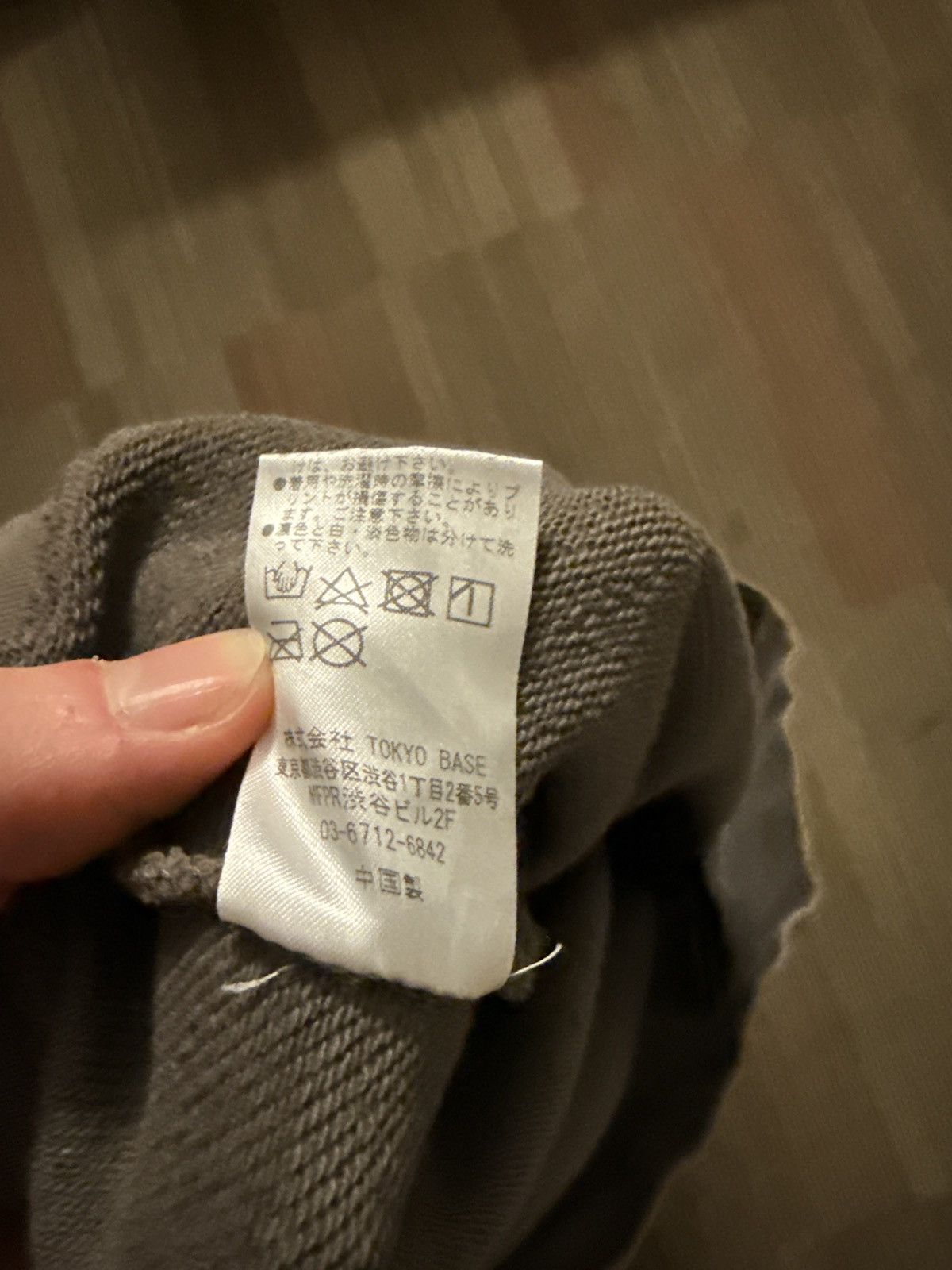 Number (N)ine number (n)ine crewneck (believed to be aw22) Size US L / EU 52-54 / 3 - 8 Thumbnail