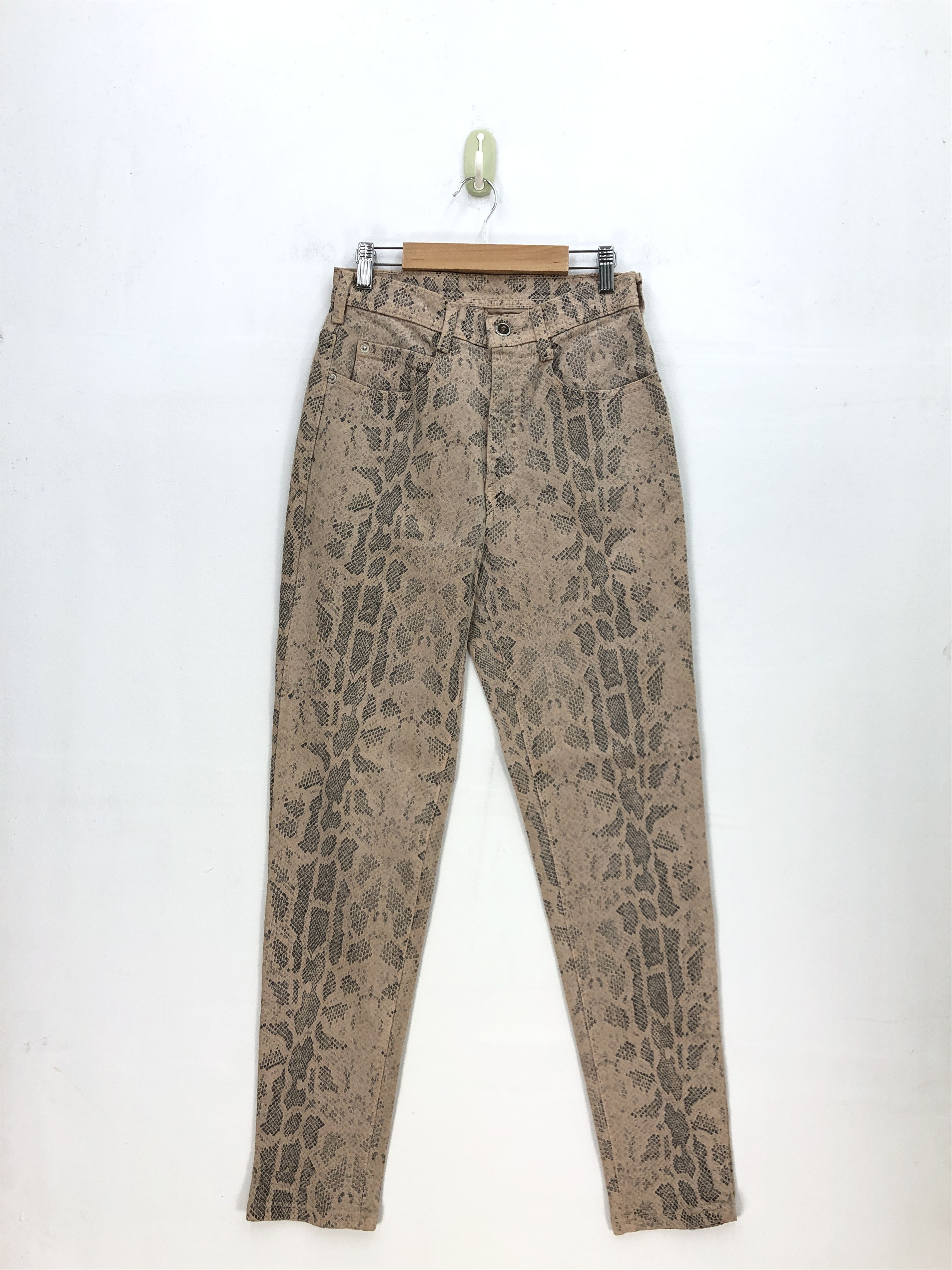 Japanese Brand Vintage Snake Skin Jeans Canadian Snake Skin Denim Pants Size 26" / US 2 / IT 38 - 1 Thumbnail