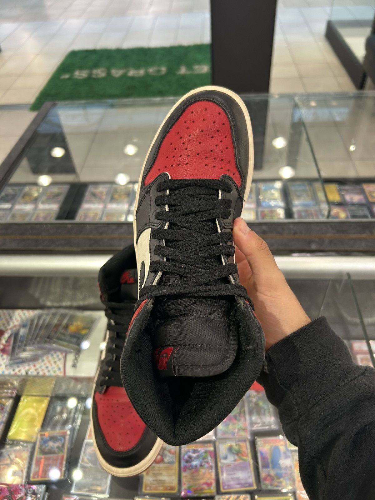 Jordan Brand Jordan 1 bred toe 2018 Size US 8 / EU 41 - 4 Thumbnail