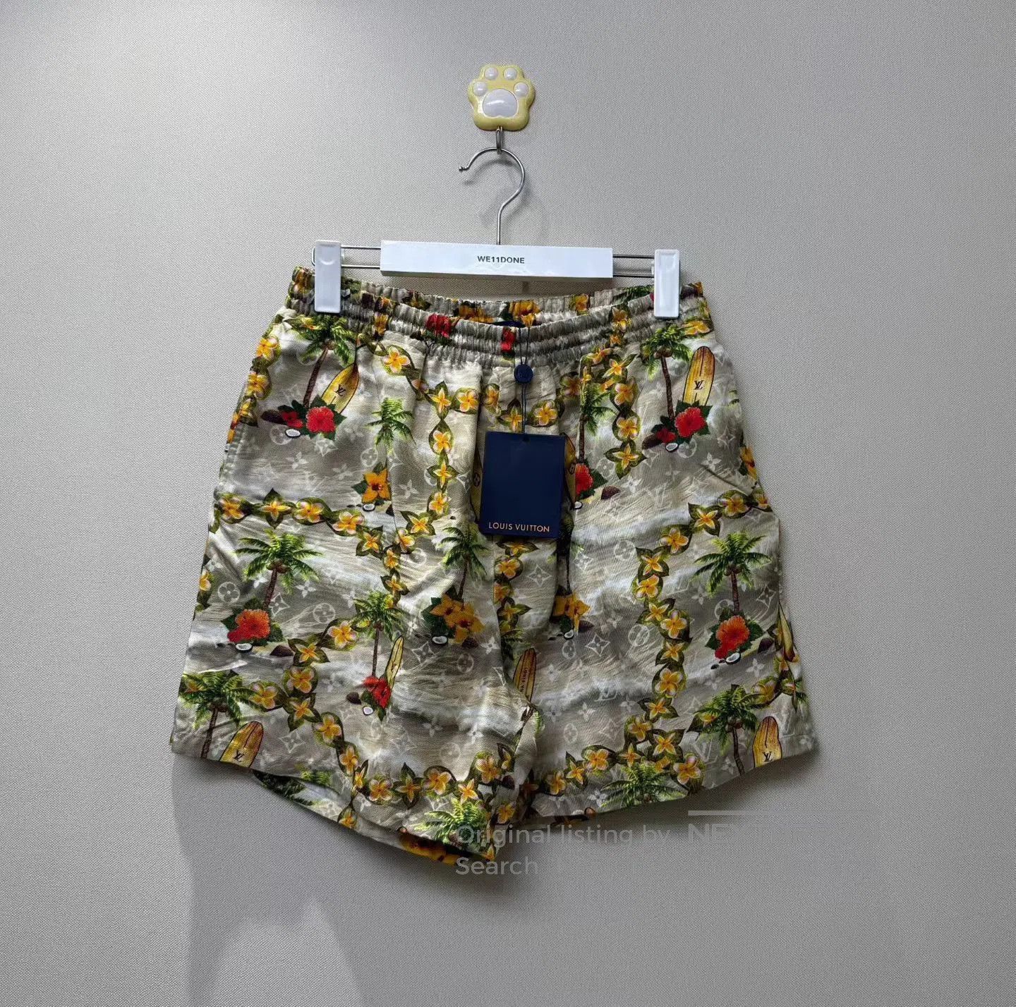 Louis Vuitton Louis Vuitton Floral Palm Silk Logo Shorts. Size 37" - 1 Thumbnail