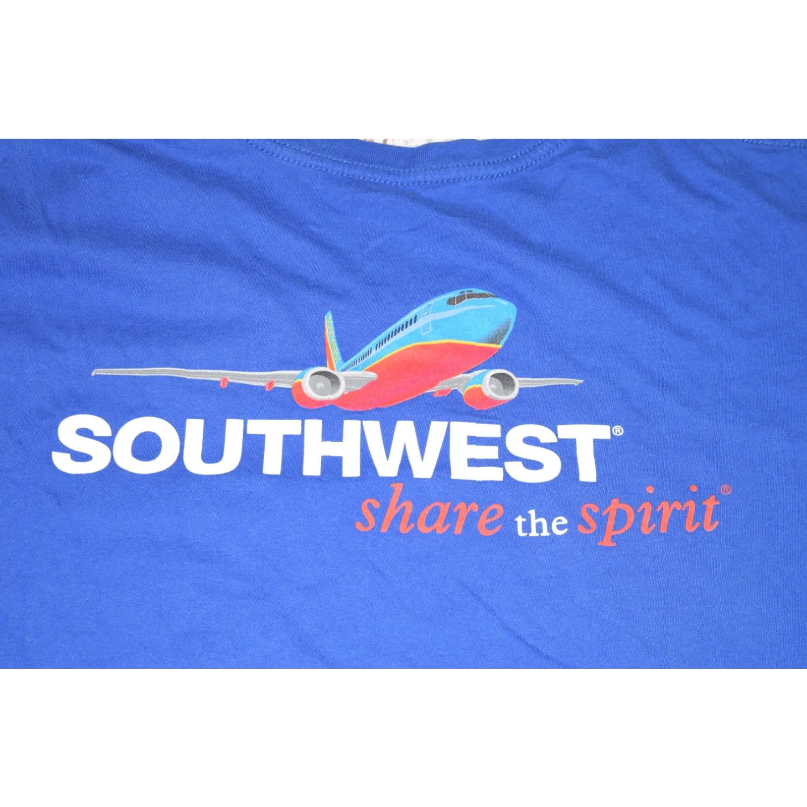 Gildan Southwest Airlines Shirt Adult 2XL Blue T-Shirt Airplane Logo Aviation Mens Size US XXL / EU 58 / 5 - 6 Thumbnail