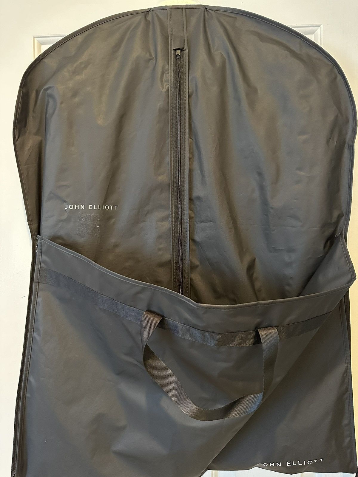 John Elliott John Elliott Suede Thumper Type III Black Size US L / EU 52-54 / 3 - 6 Thumbnail