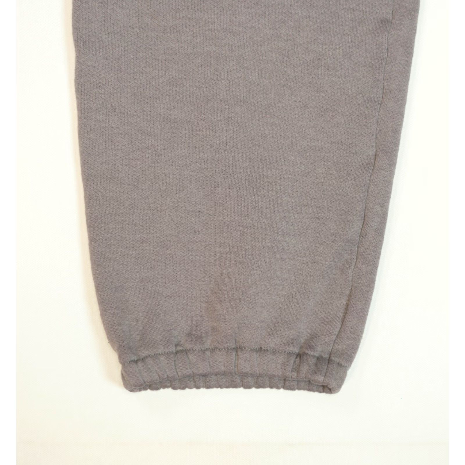 Nike VINTAGE Nike Sweatpants Gray Regular Men L Inseam 30 Sport Sportswear Swoosh Center Distressed 80s 70s 90s NCAA College University Athletic Pants Size US 33 - 6 Thumbnail