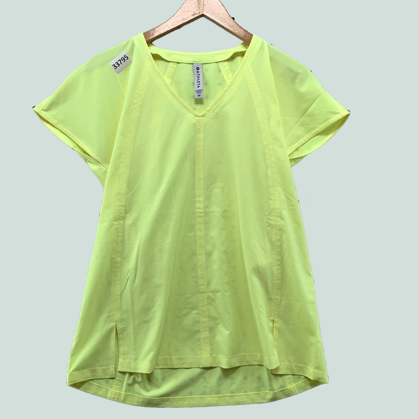 Athleta Athleta Blouse Shirt XS Womens V-Neck Casual Yellow Slit Athletic 15.5x26 Size XS / US 0-2 / IT 36-38 - 1 Thumbnail