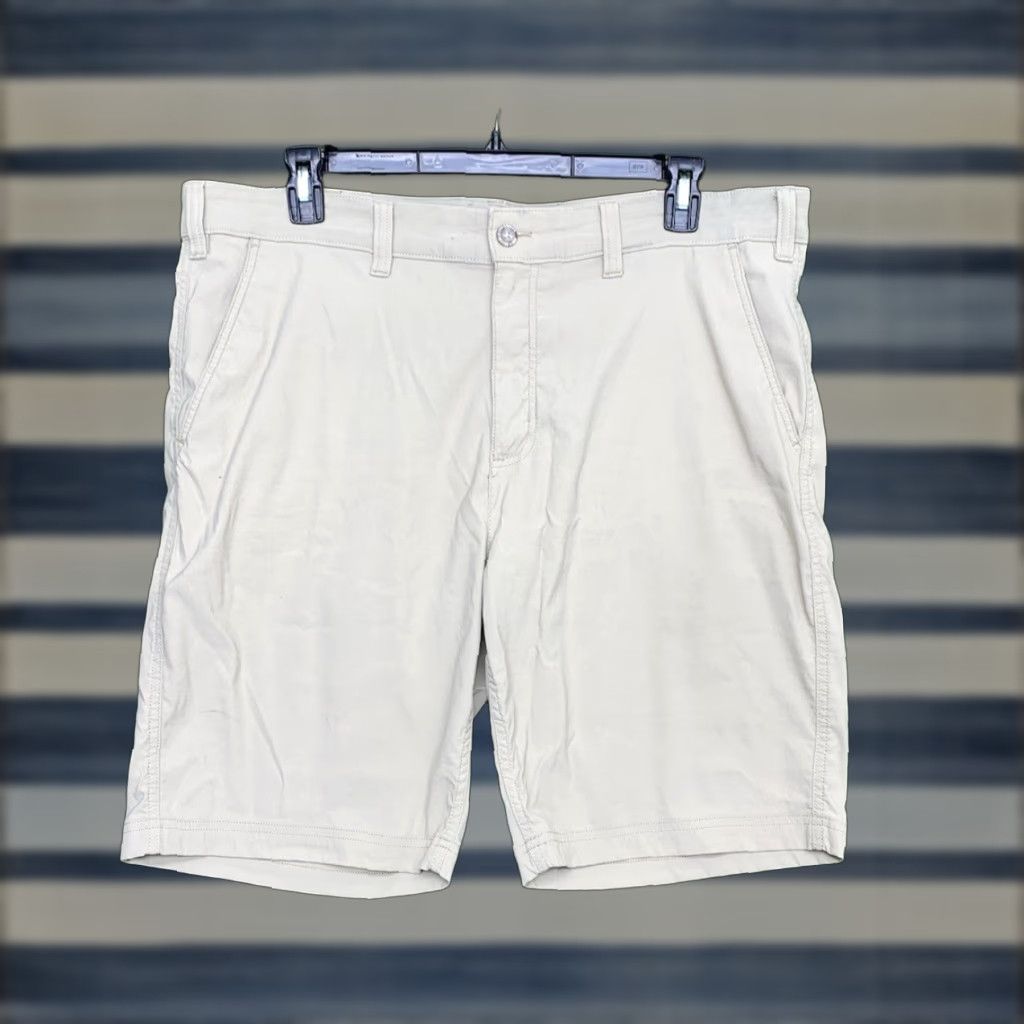 Eddie Bauer Eddie Bauer TraveX Shorts Beige 40 Casual Performance Chino Hiking Mens Size US 40 / EU 56 - 1 Thumbnail