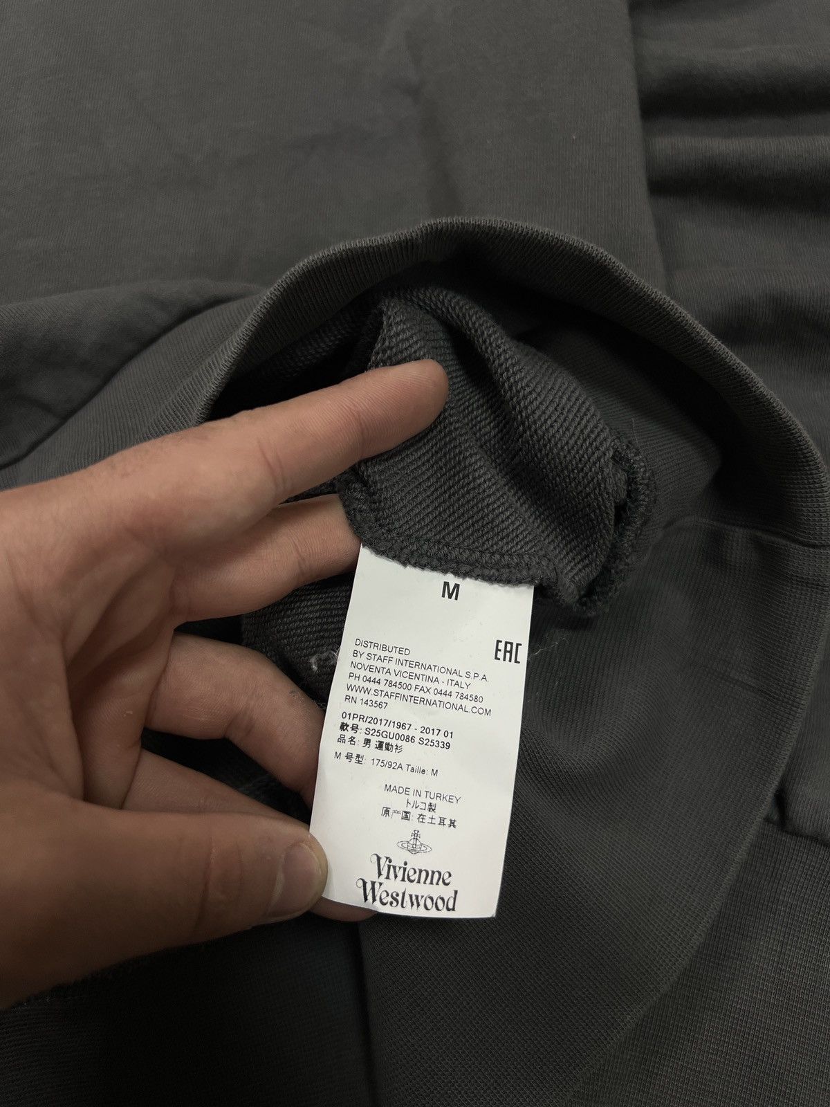 Vivienne Westwood Vintage Vivienne Westwood Sweatshirt Orb Logo Basic Pullover Size US M / EU 48-50 / 2 - 6 Thumbnail