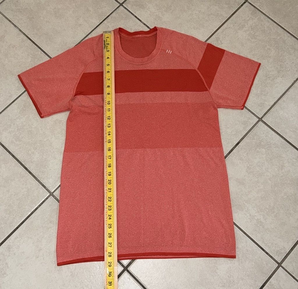 Lululemon LULULEMON METAL VENT SHORT SLEEVE STRIPED ORANGE SIZE MEDIUM Size US M / EU 48-50 / 2 - 3 Thumbnail