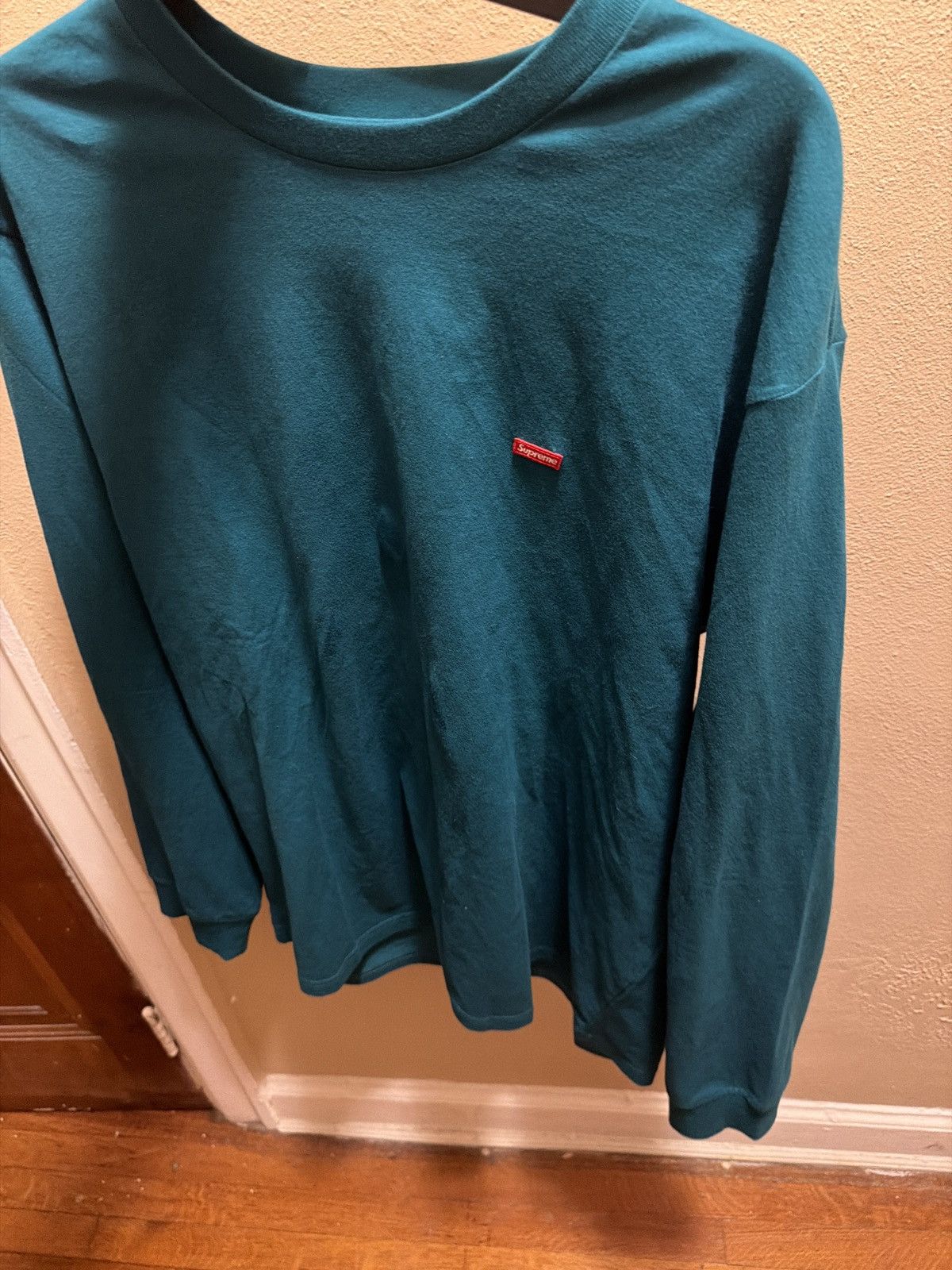 Supreme Supreme Small Box L/S Tee (SS22) Size US L / EU 52-54 / 3 - 2 Thumbnail
