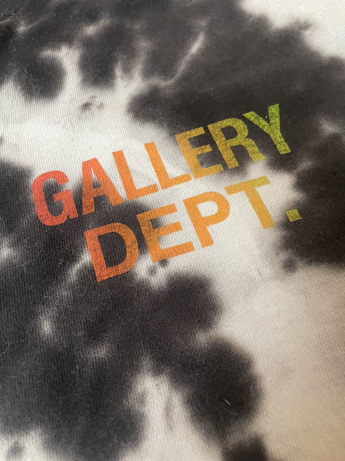 Gallery Dept. Gallery Dept Peace Tie Dye Logo T-Shirt Size US M / EU 48-50 / 2 - 2 Preview