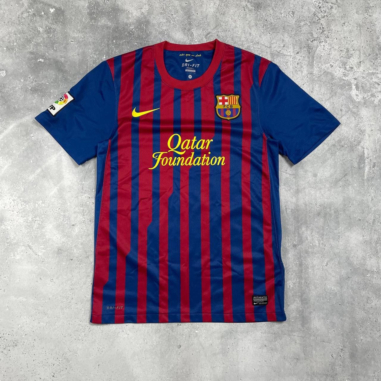 Nike FC Barcelona 2011 2012 Home Jersey Nike Shirt Red/ Blue S Size US S / EU 44-46 / 1 - 1 Thumbnail