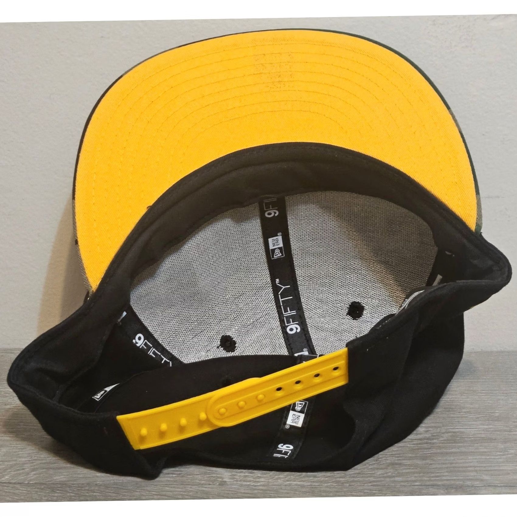 New Era VINTAGE Vancouver Canucks NHL Hockey New Era Cap Hat 59FIFTY Adjustable Snapback Black Mens Size ONE SIZE - 5 Thumbnail