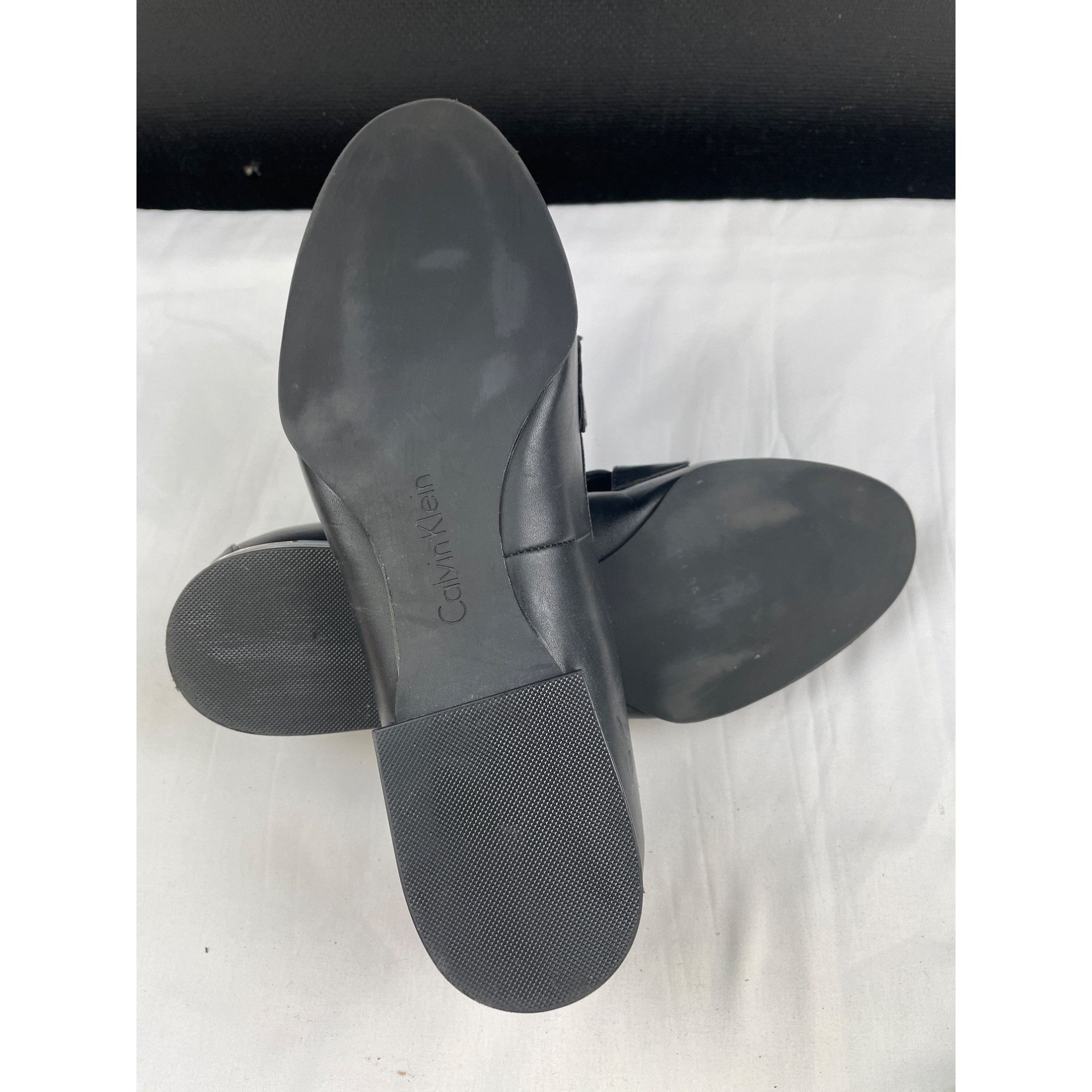 Calvin Klein Calvin Klein Women's Black Leather Flats with gold accents/S Size US 8 / IT 38 - 8 Thumbnail