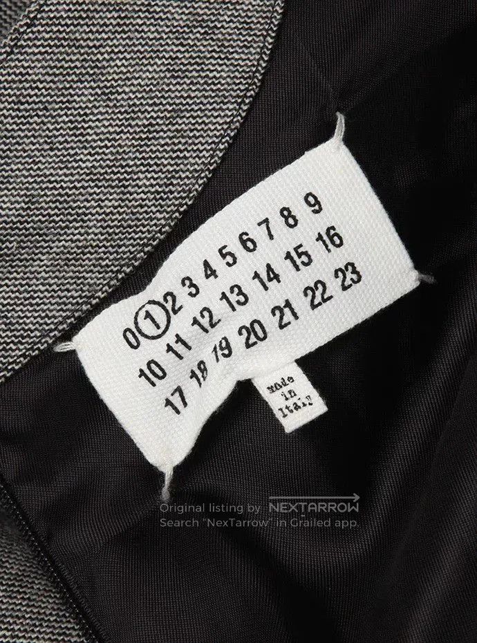 Maison Margiela Gray Twill Deep V-Neck Robe. Size S / US 4 / IT 40 - 5 Thumbnail