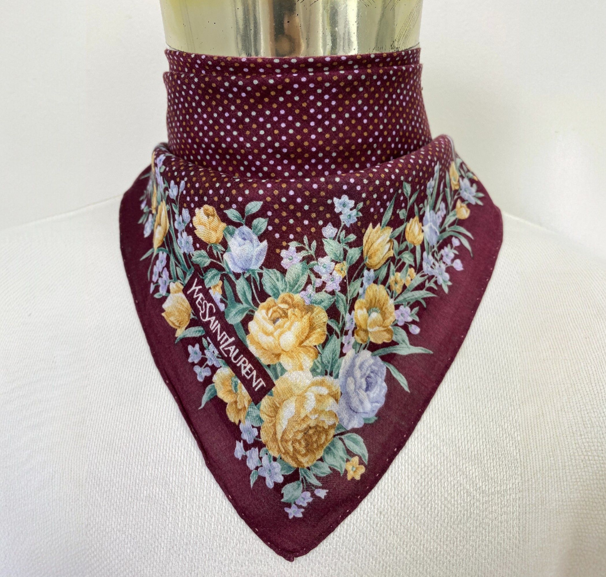 Yves Saint Laurent Yves Saint Laurent Handkerchief / Neckerchief KT0194 Size ONE SIZE - 1 Thumbnail