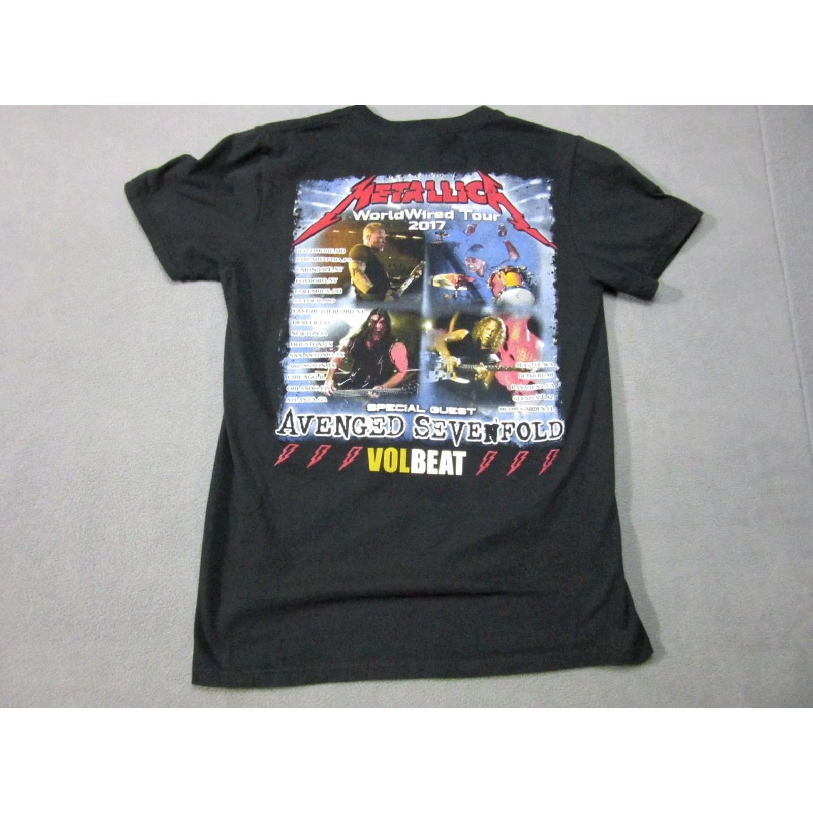 Gildan Metallica Shirt Mens Medium Black World Tour 2017 Heavy Metal Rock Band Grunge Gildan Size US M / EU 48-50 / 2 - 6 Thumbnail