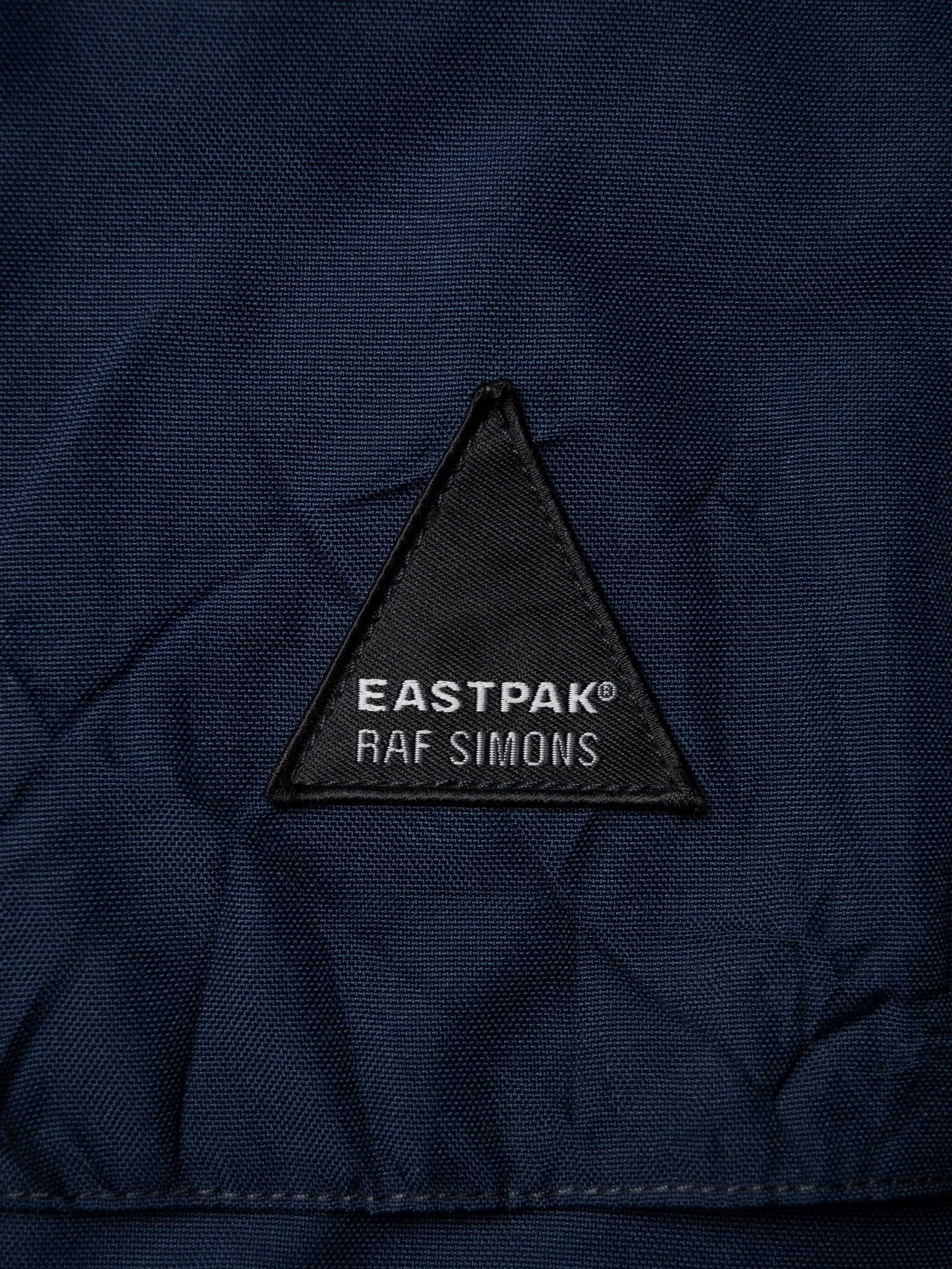 Eastpak × Raf Simons Eastpak X Raf Simons - A/W 2008 - (sample) wrinkled flapbag Size ONE SIZE - 6 Thumbnail