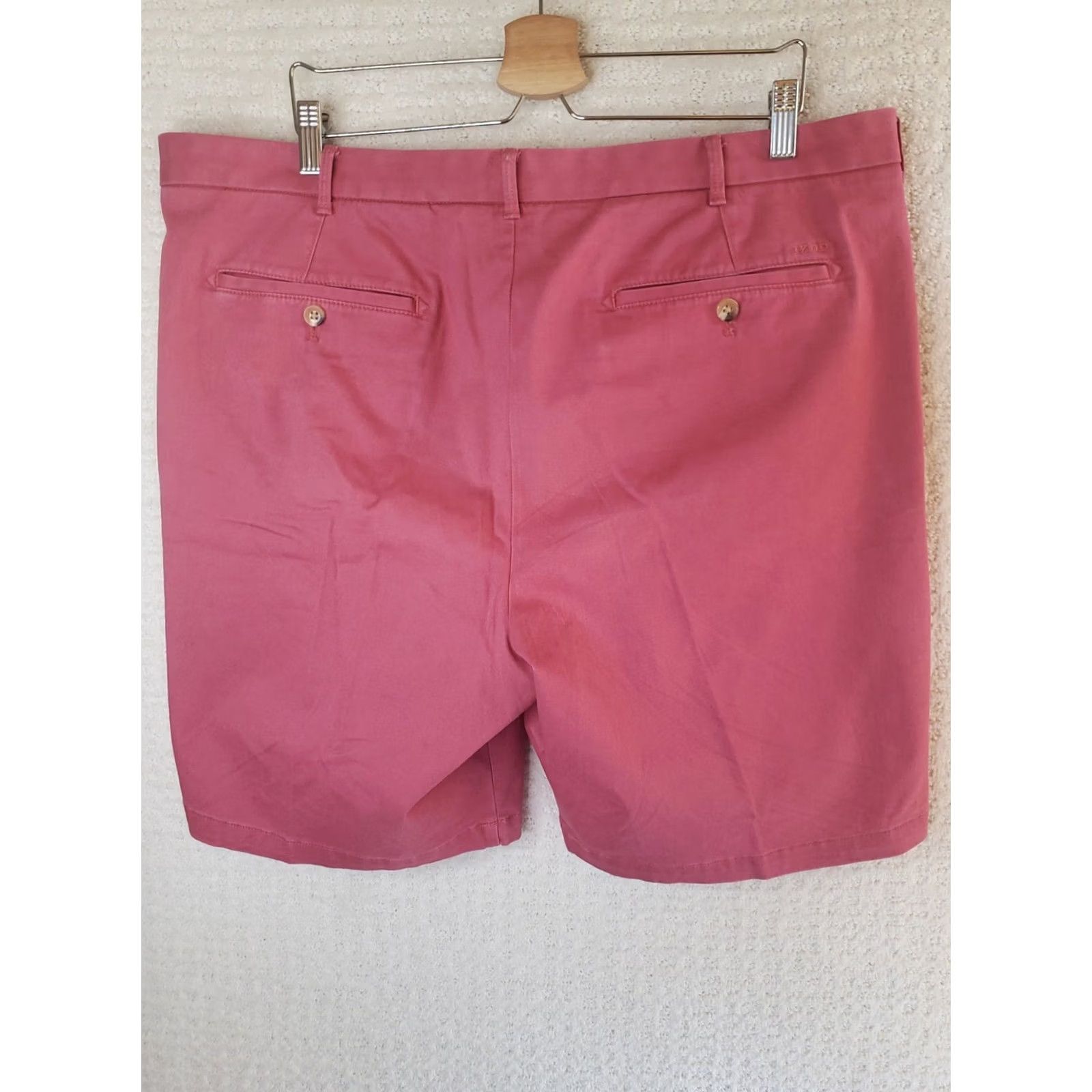 Izod Mens IZOD Saltwater Casual Shorts 40 x9.5 Cotton Stretch Pleated Front Light Red Size US 40 / EU 56 - 7 Thumbnail