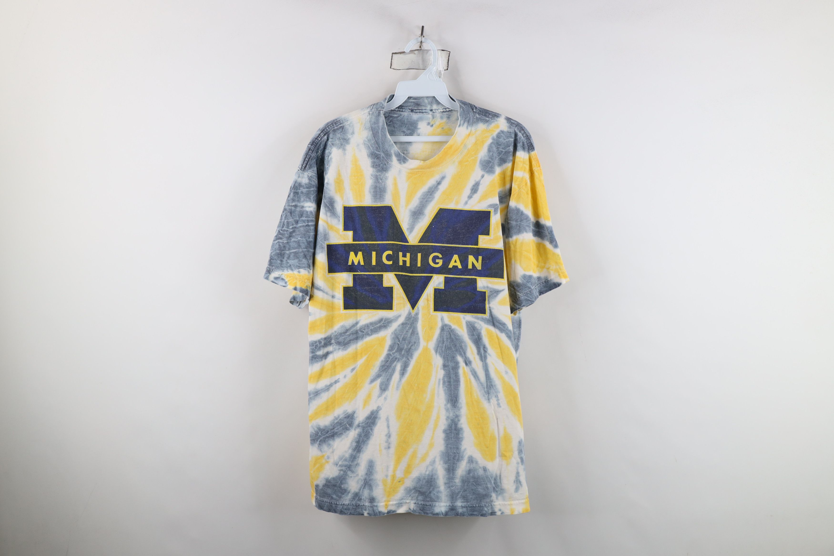 Vintage Vintage 90s Tie Dye University of Michigan Block M T-Shirt Size US L / EU 52-54 / 3 - 1 Thumbnail