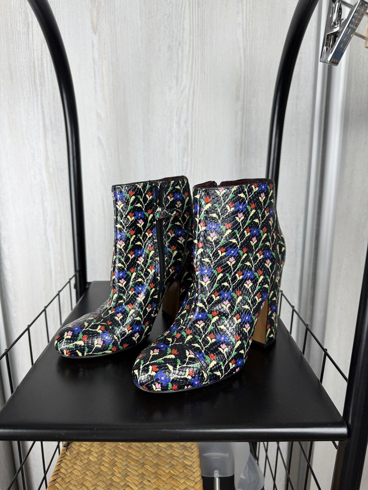 Marc Jacobs Marc Jacobs Cora Snake Floral Ankle Boots Size 36 (US6) Size US 6 / IT 36 - 6 Thumbnail