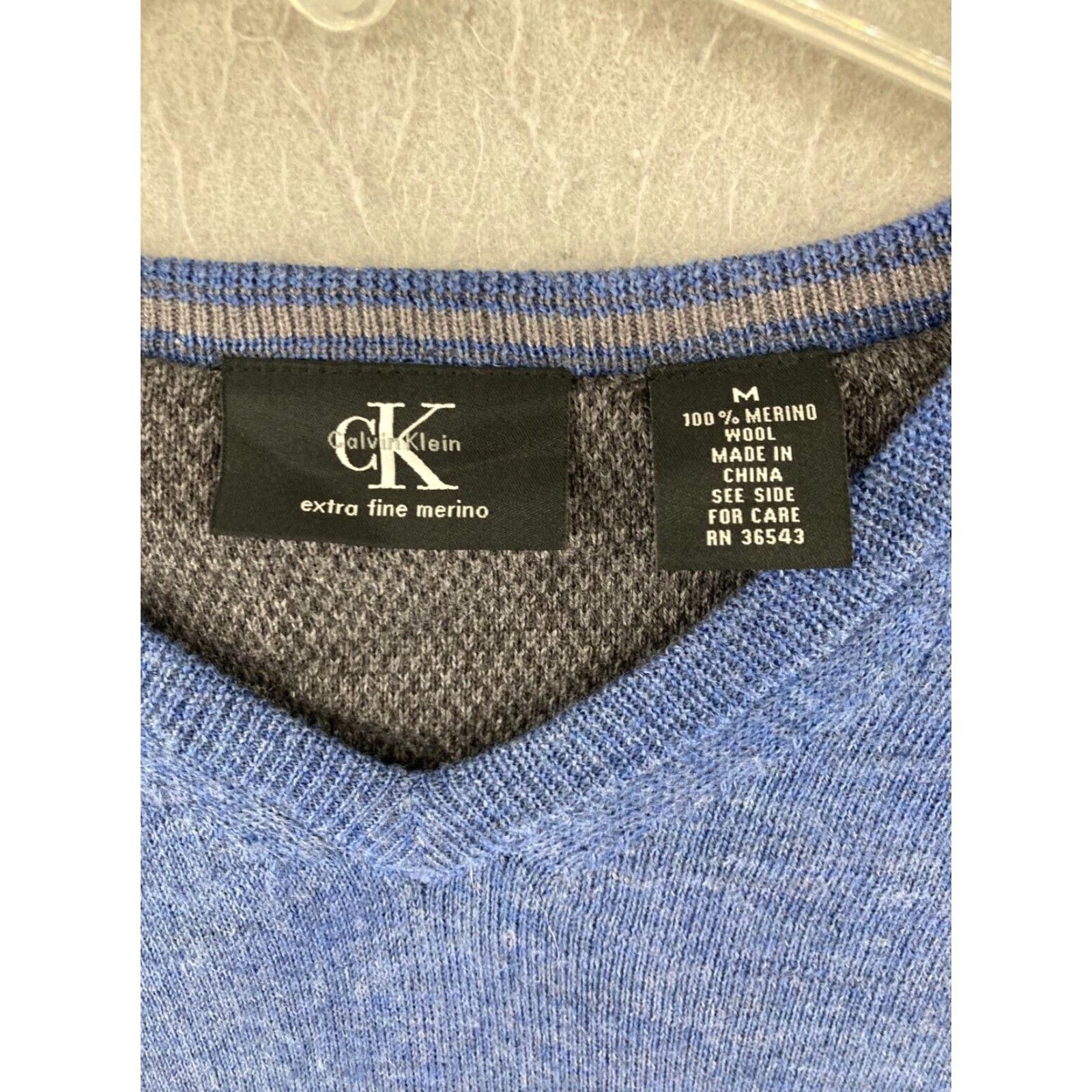 Calvin Klein Calvin Klein Mens Sweater V Neck Wool Blue Medium Knit Pullover Mens Fashion Classic 90s Theme? Size US M / EU 48-50 / 2 - 5 Thumbnail