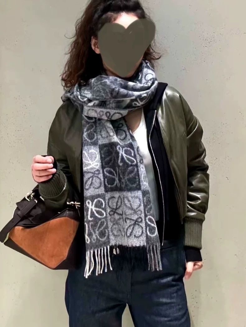 Loewe LOEWE Gray Scarf for Women Size ONE SIZE - 7 Thumbnail
