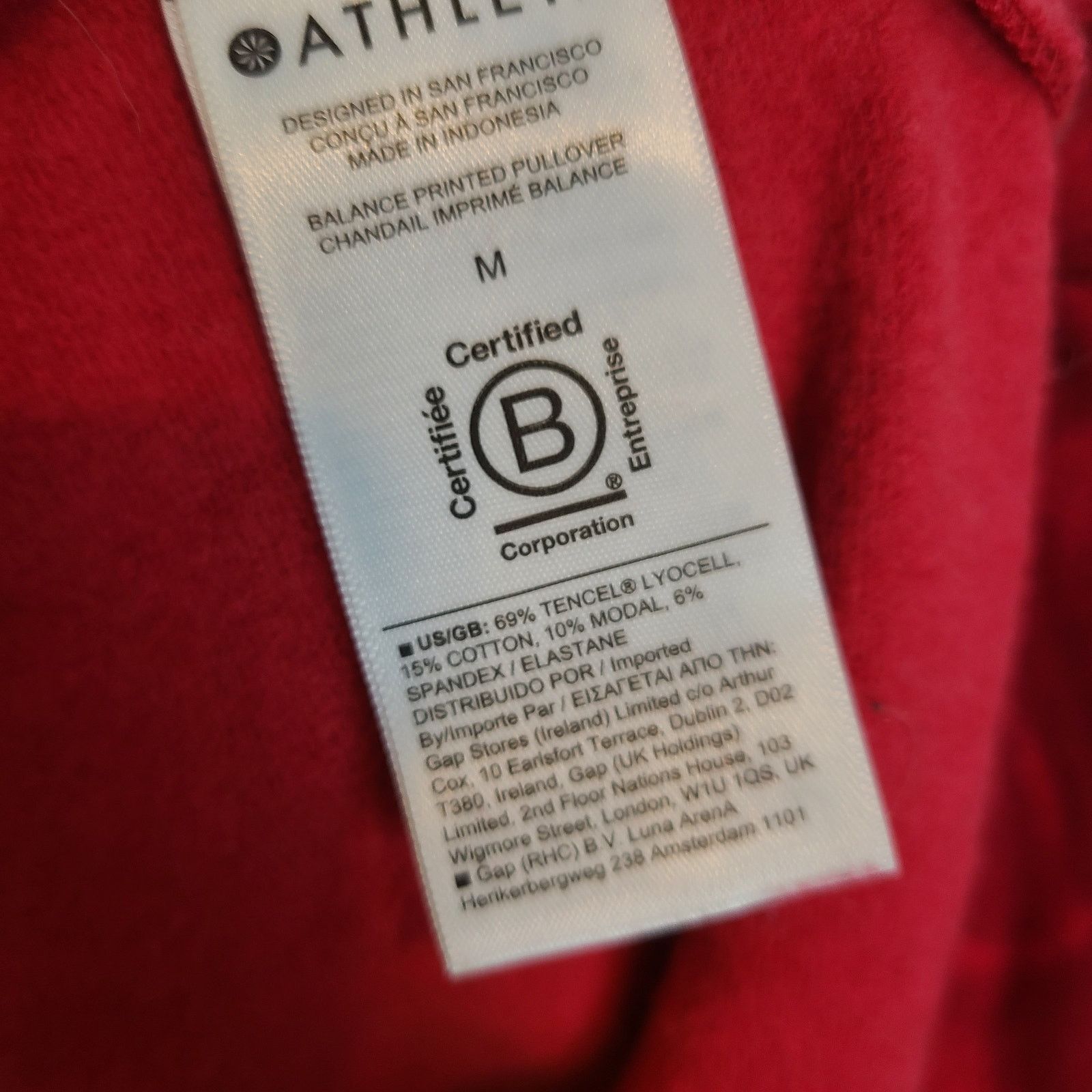 Athleta Athleta Sweatshirt M Red Floral Balance Crewneck Pullover Size M / US 6-8 / IT 42-44 - 8 Thumbnail