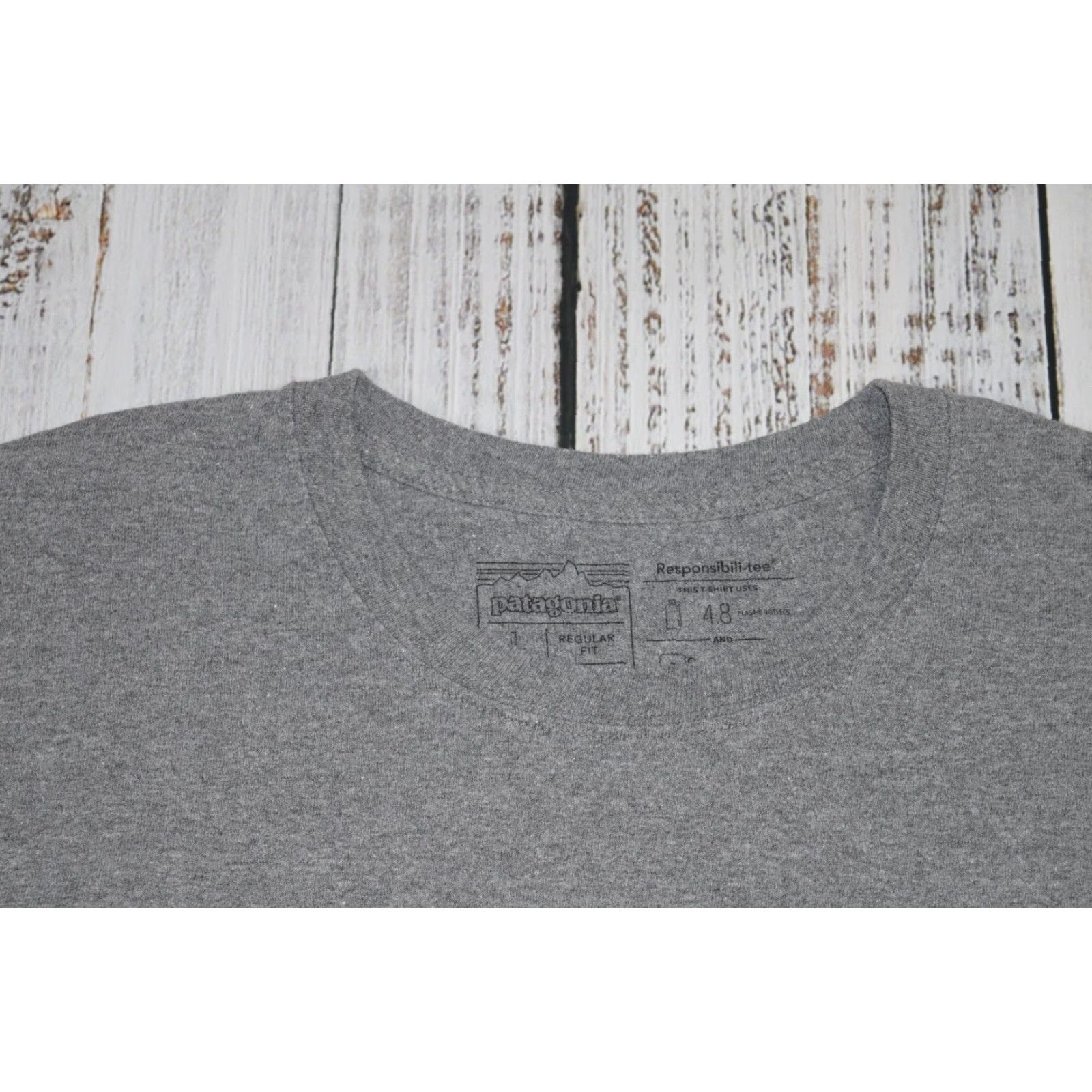 Patagonia PATAGONIA MENS P-6 LOGO LONG SLEEVE T-SHIRT GREY REGULAR FIT L Size US L / EU 52-54 / 3 - 3 Thumbnail