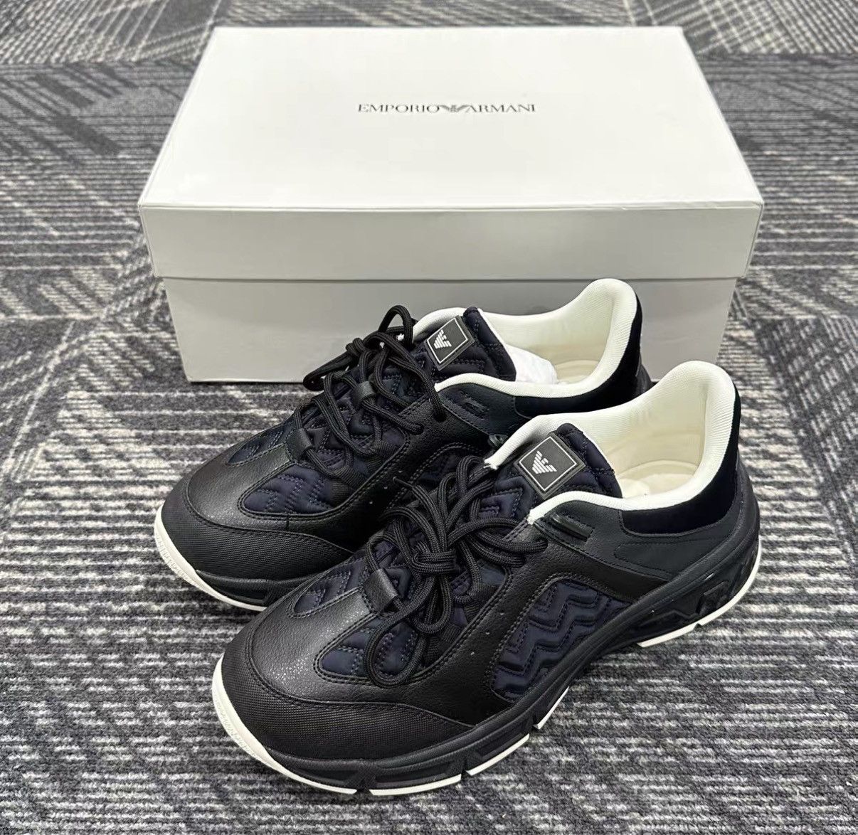 Armani Armani Low-Top Casual Sneakers J42 Size US 10 / EU 43 - 1 Thumbnail