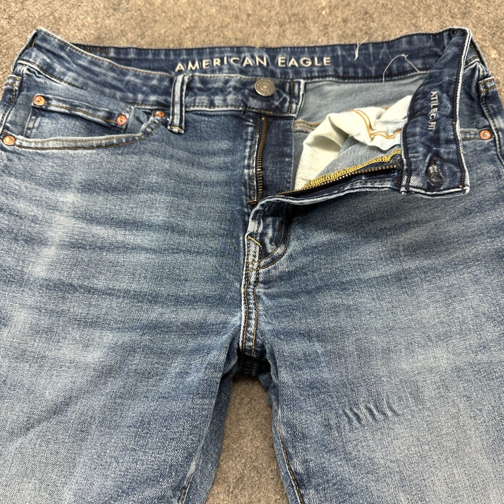 American Eagle Outfitters American Eagle Outfitters Jeans Mens 33x32 Blue Athletic Fit Medium Wash Airflex Plus Denim Straight 5-Pocket Zipper Pocket Mens Regular Size US 33 - 2 Thumbnail
