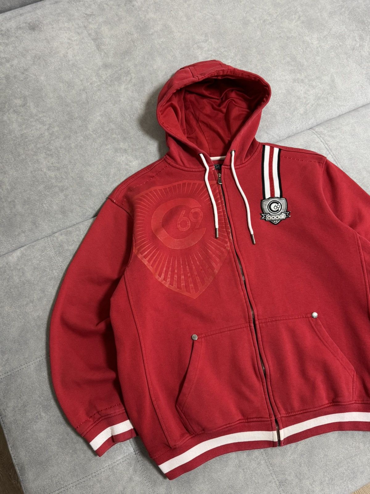 Coogi Vintage Coogi Red Classic Men’s Hoodie Size XL Size US XL / EU 56 / 4 - 3 Thumbnail